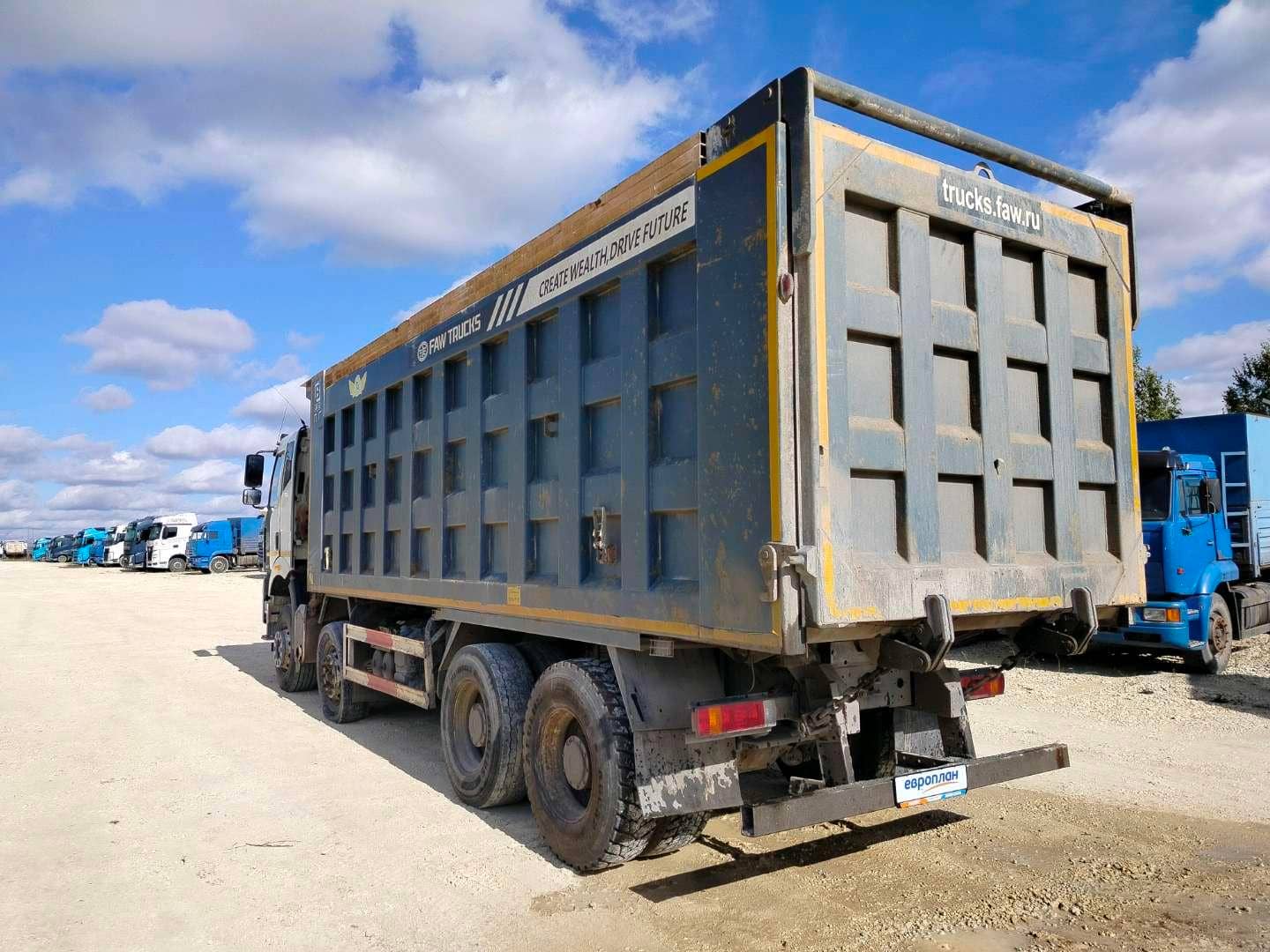 FAW CA3310P66K24T4E5 8х4,  153 008 км, 2023 года в лизинг