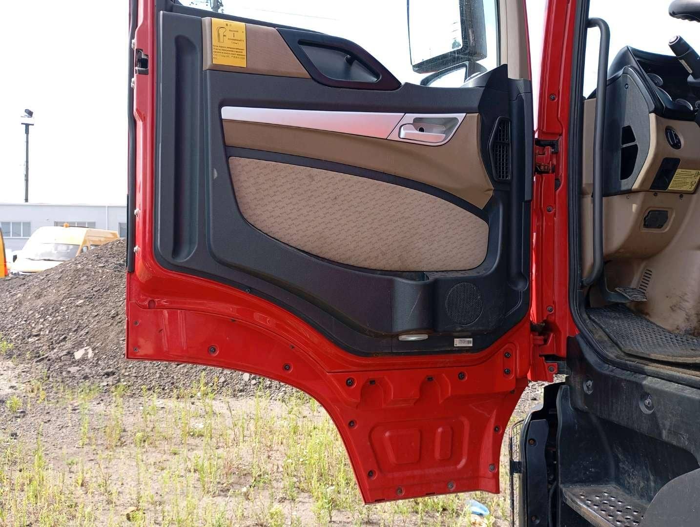 HOWO ZZ3256V384GE 6x4,  97 846 км, 2024 года в лизинг