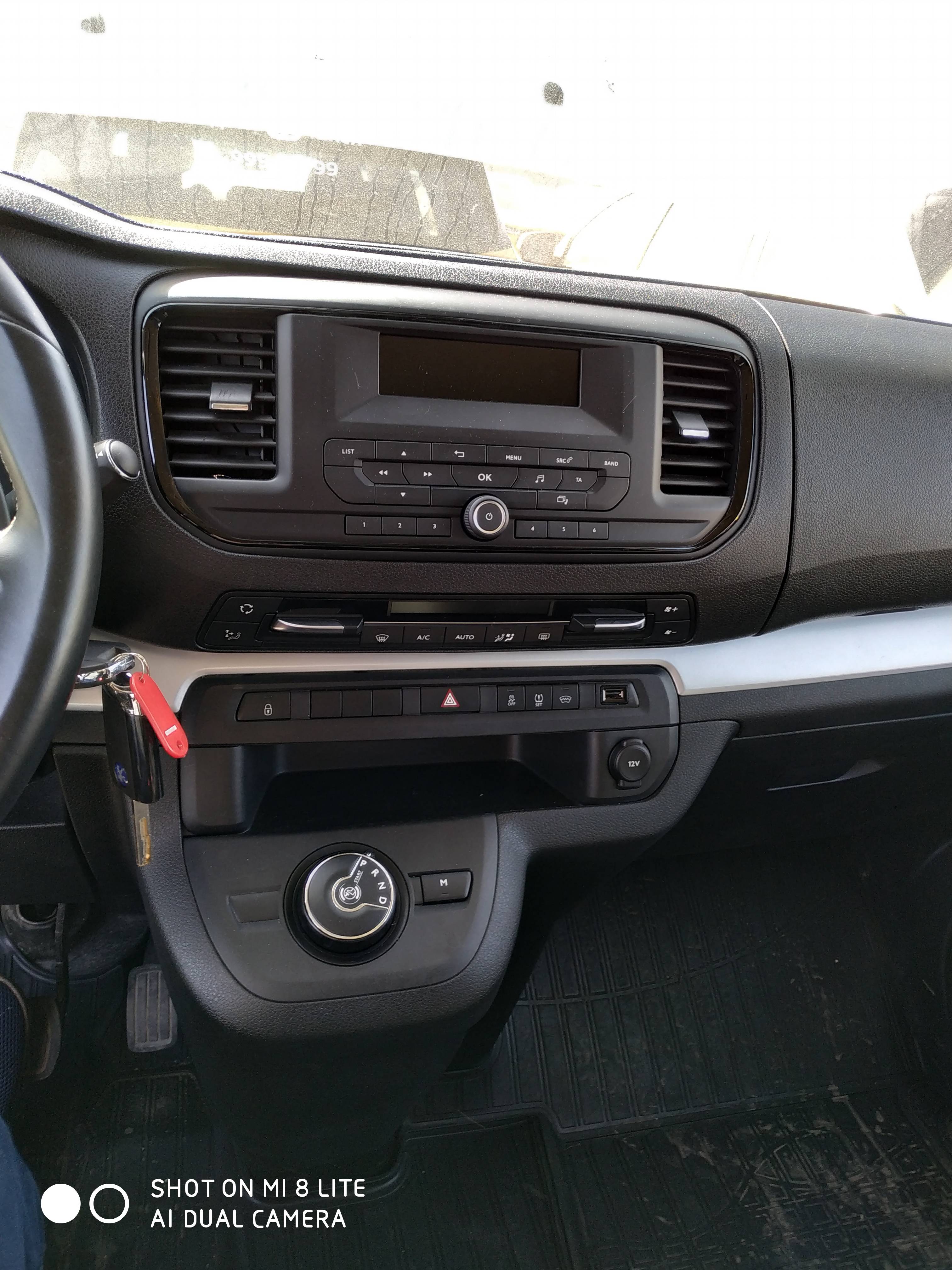 Peugeot Traveller Лот 000005924