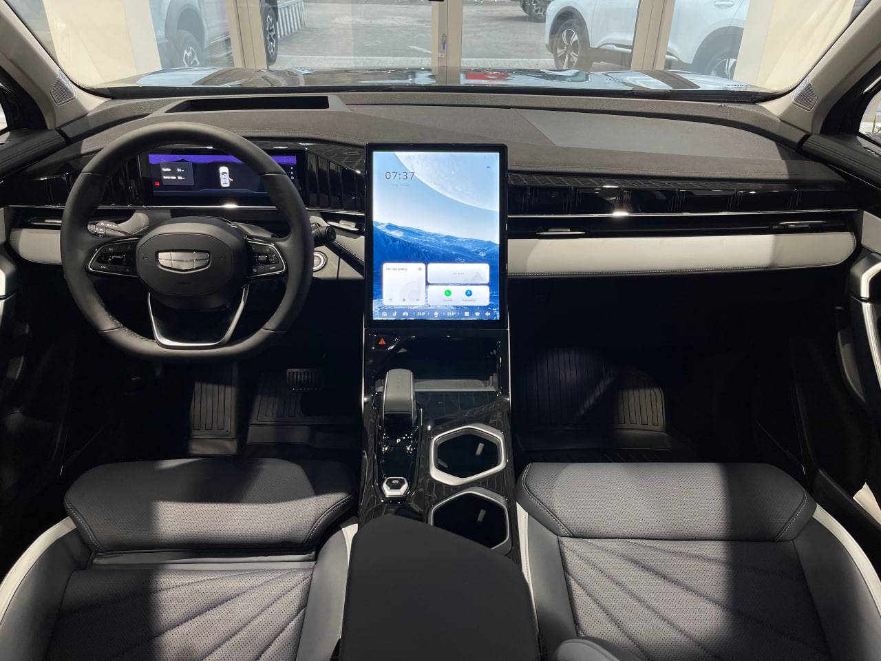 Geely Atlas Флагман 2.0Т АТ полный привод