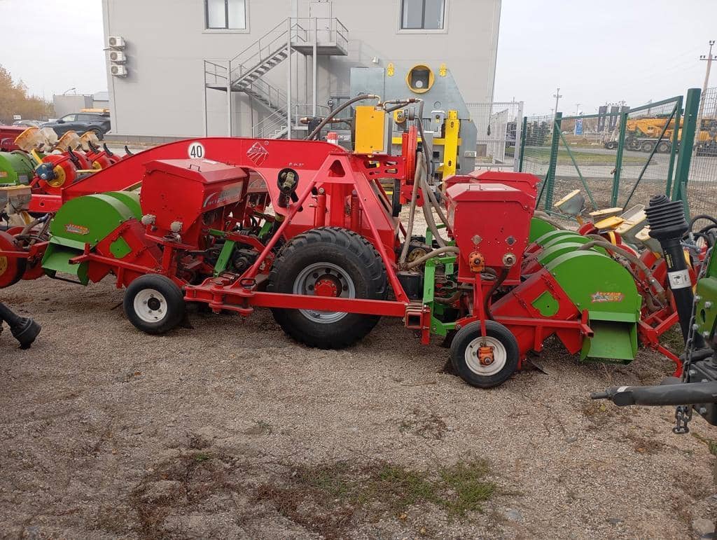 Jilin Kangda Agricultural Machinery 2BMZF-12C сеялка точного высева,  9 км, 2023 года в лизинг
