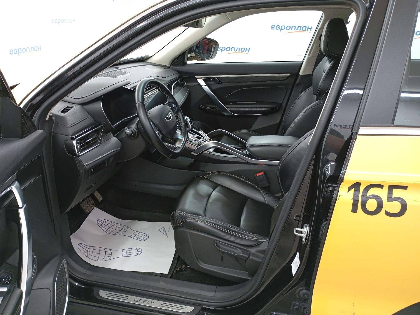 Geely Atlas Pro,  220 676 км, 2023 года в лизинг