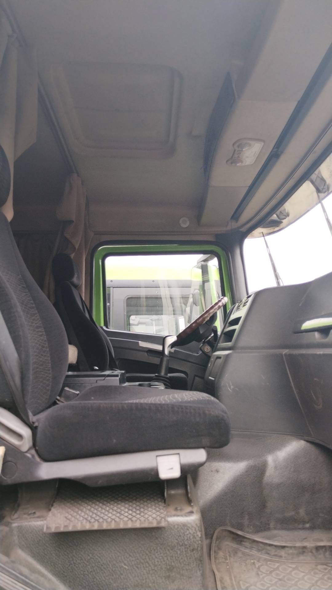 Shacman SX33186V366,  255 297 км, 2022 года