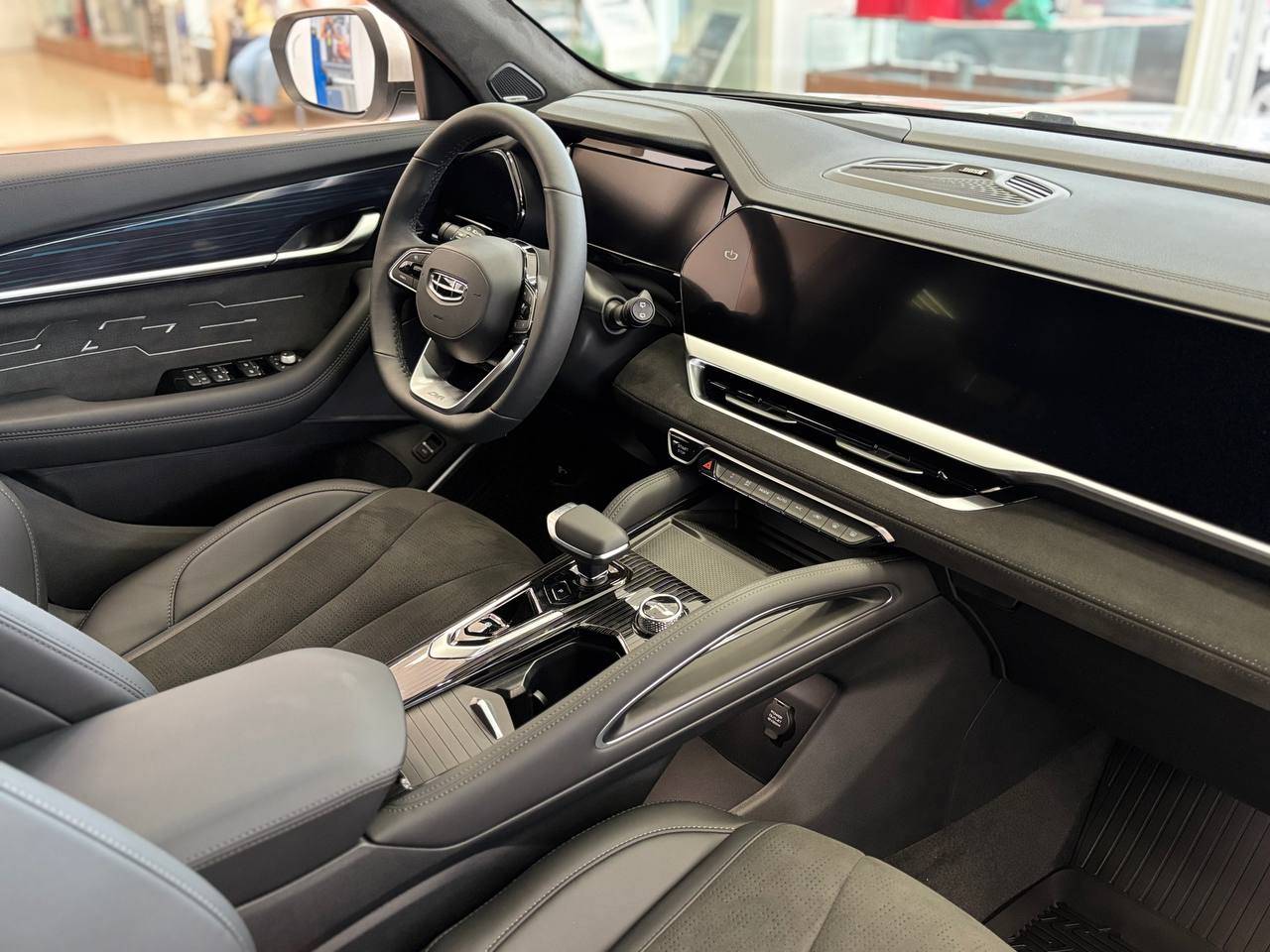 Geely Monjaro Flagship 2.0T (238 hp) 8AT 4WD
