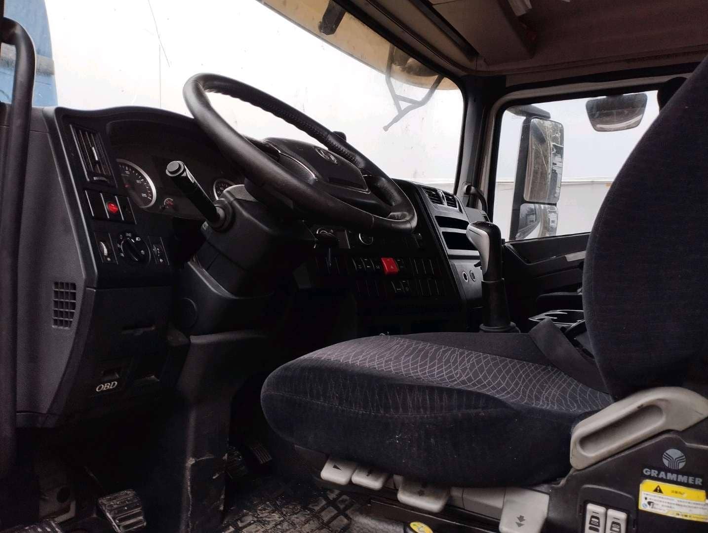 Shacman SX33186T366C,  328 184 км, 2022 года в лизинг