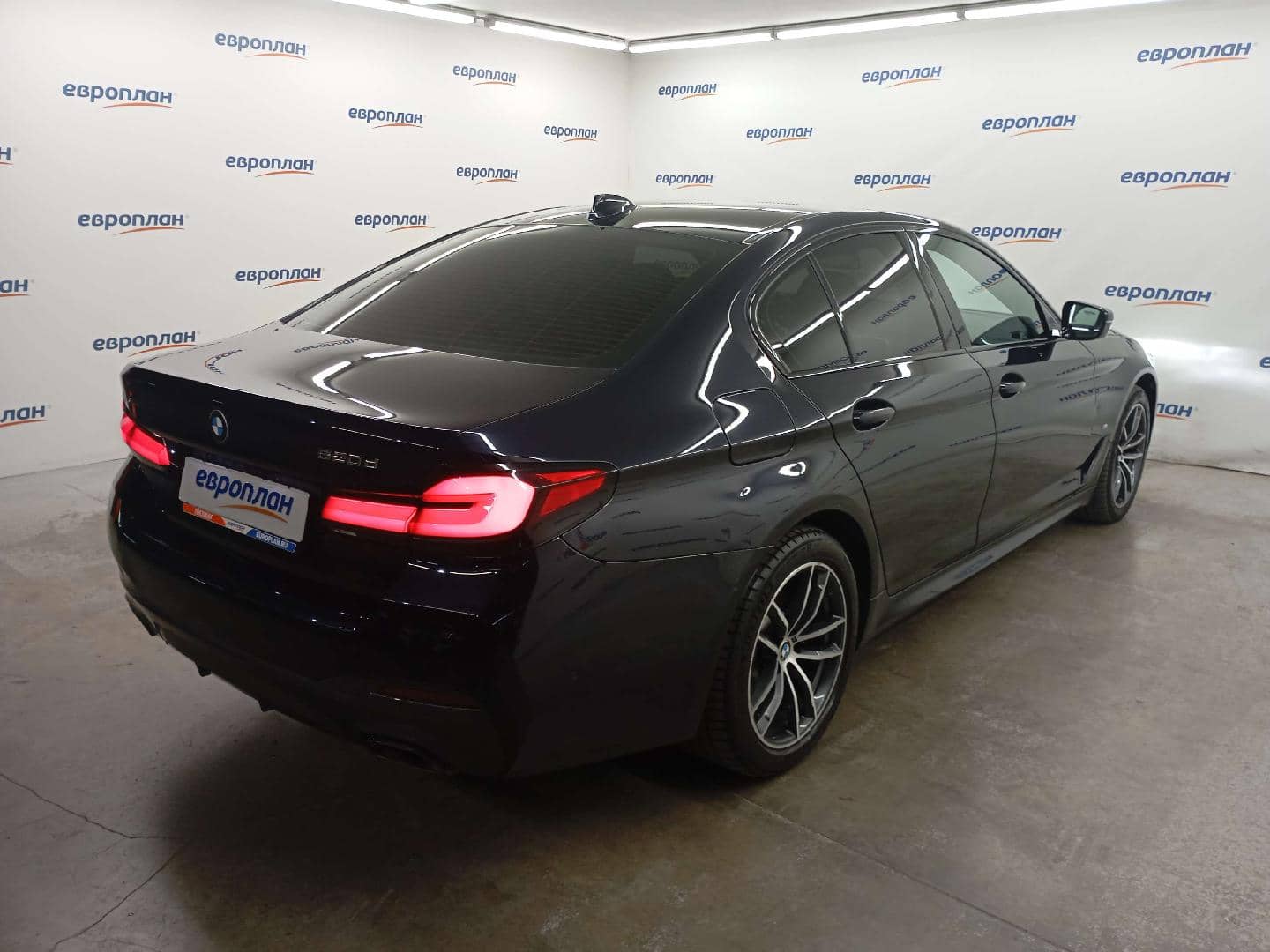 BMW 5 серия,  115 945 км, 2021 года в лизинг