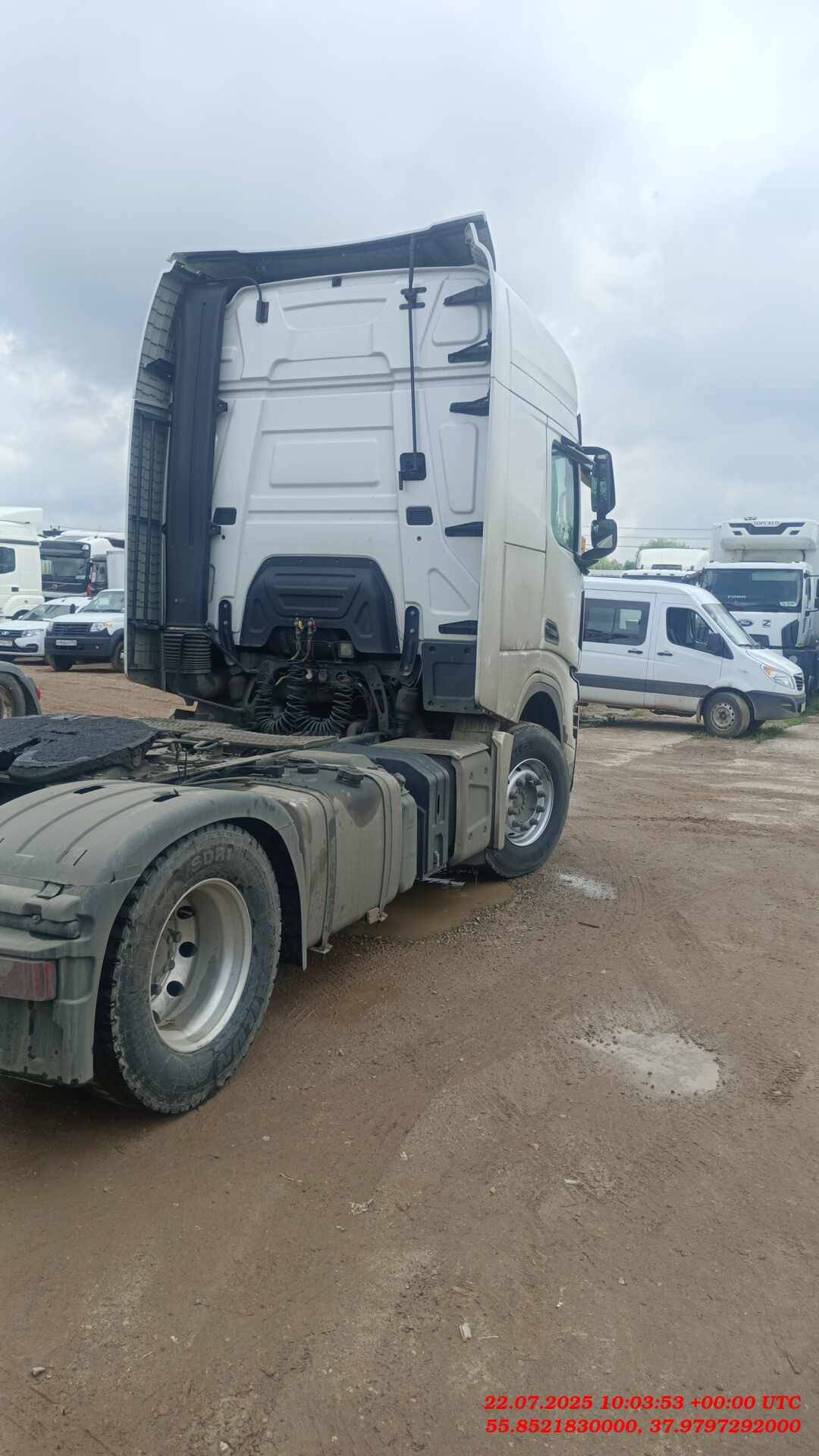 Shacman SX4188YY381,  724 134 км, 2023 года в лизинг
