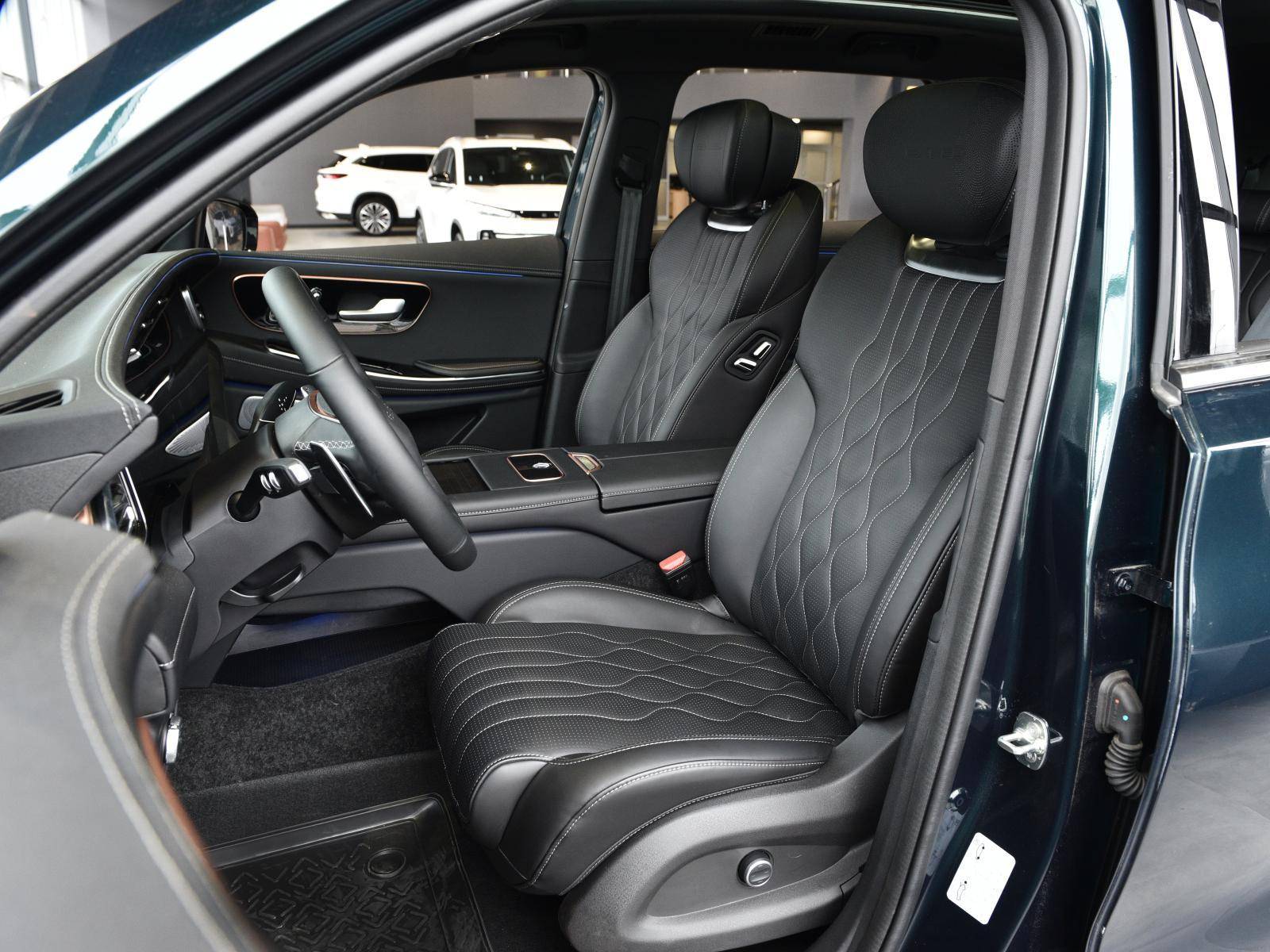 EXEED VX President 7 мест 2.0T 8AT 4WD