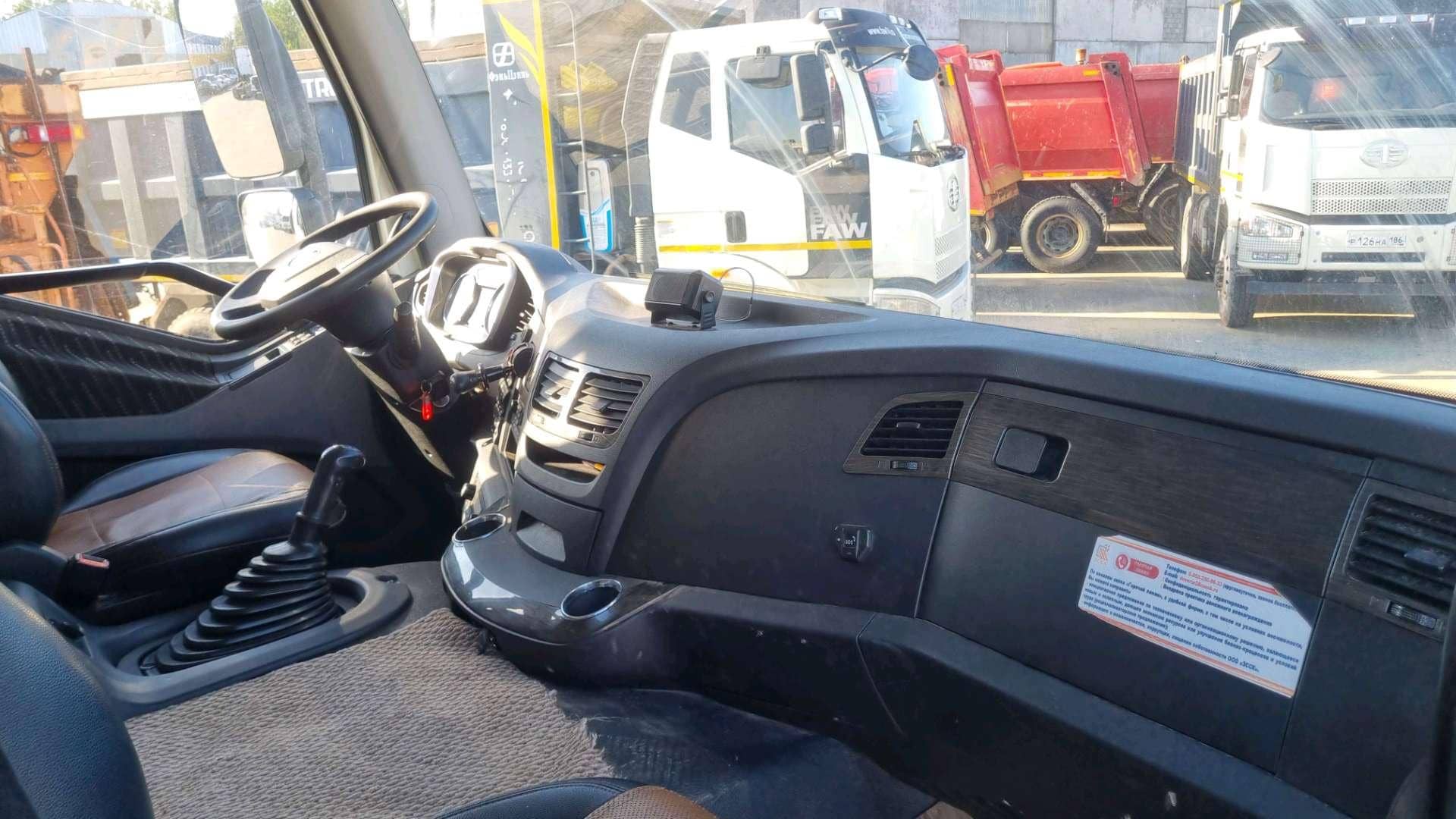 FAW CA3250P66K24L1TE5 6x6,  145 147 км, 2023 года в лизинг