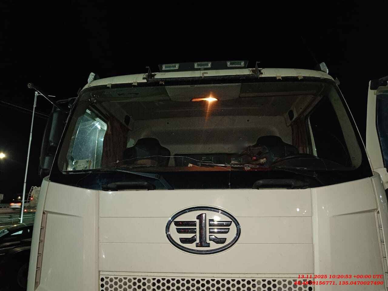 FAW CA3310P66K24T4E5 8х4,  99 812 км, 2022 года в лизинг