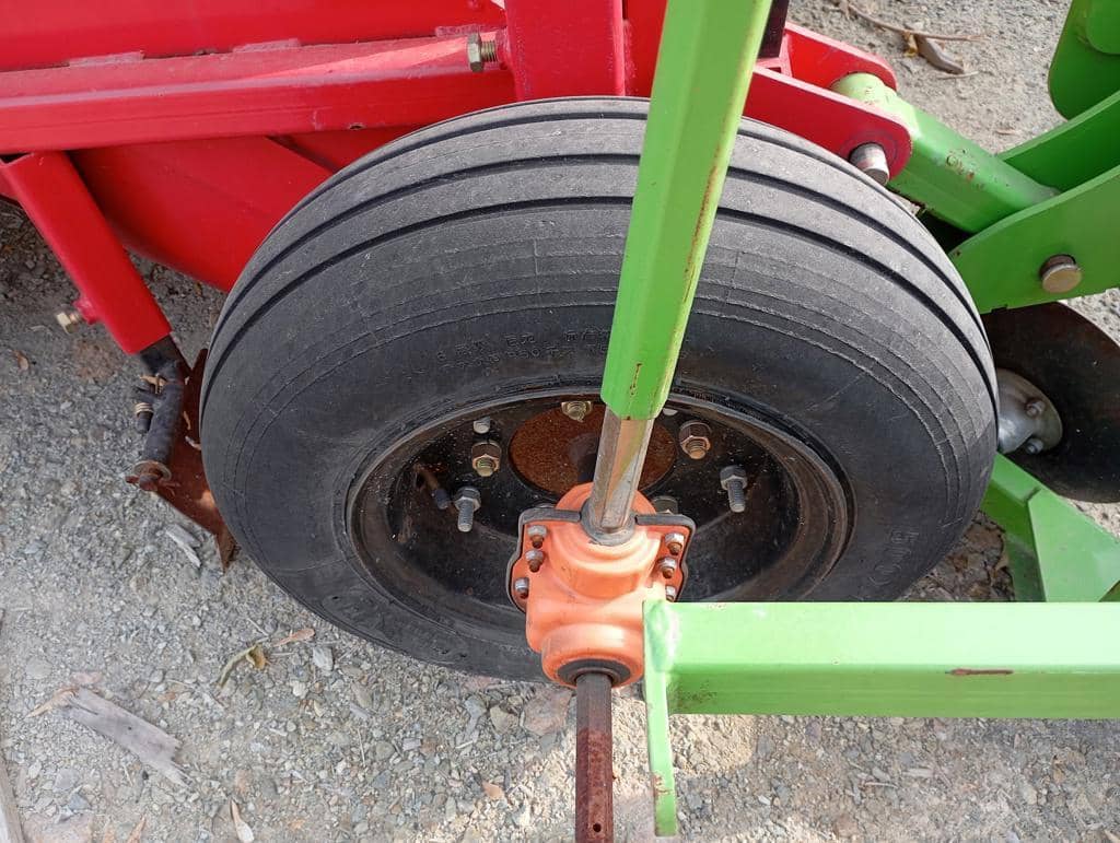 Jilin Kangda Agricultural Machinery 2BXF-27 Многофункциональная рядовая сеялка для посева и внесения удобрений,  3 км, 2022 года в лизинг