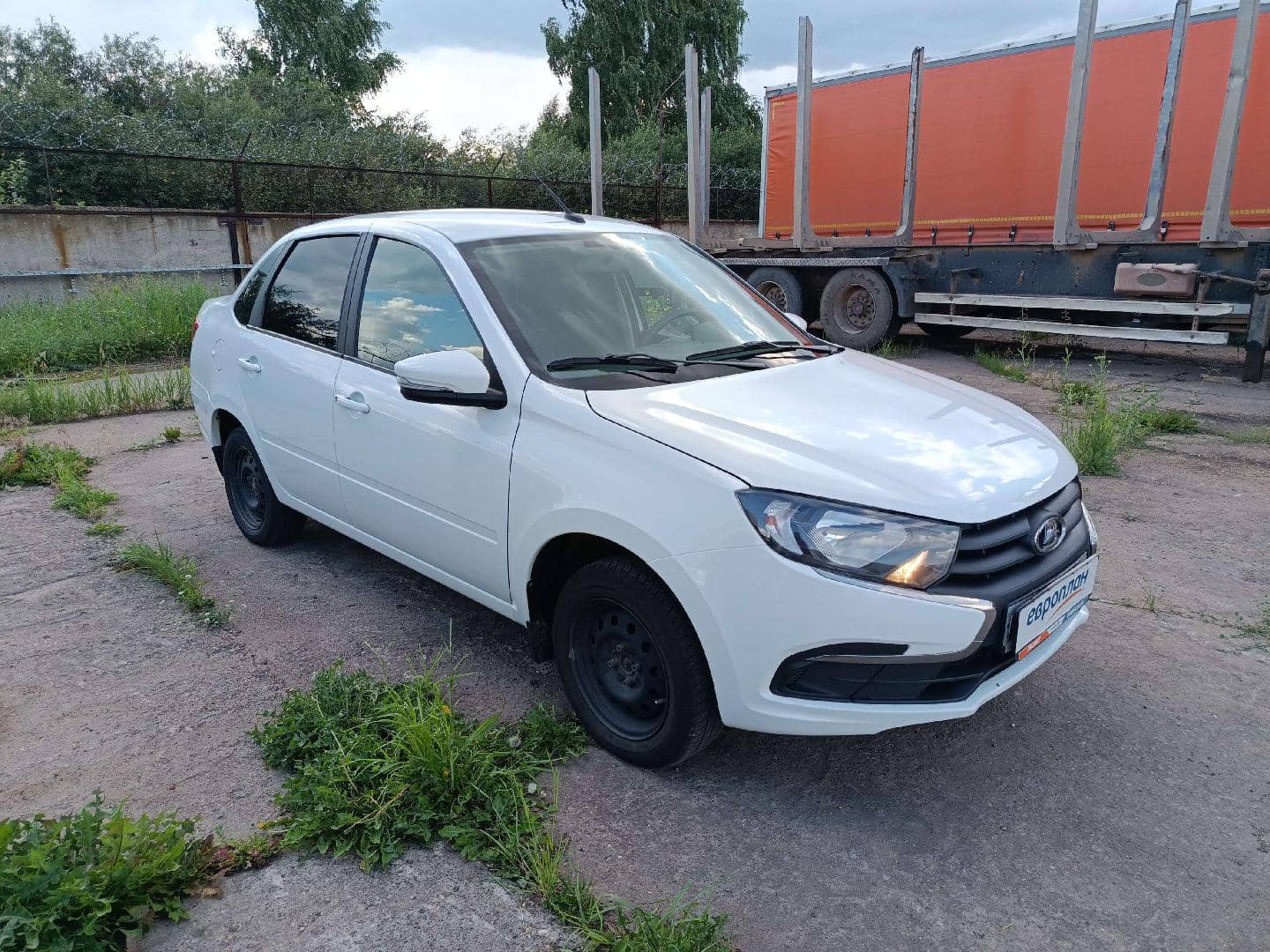 Lada Granta седан,  81 416 км, 2023 года в лизинг