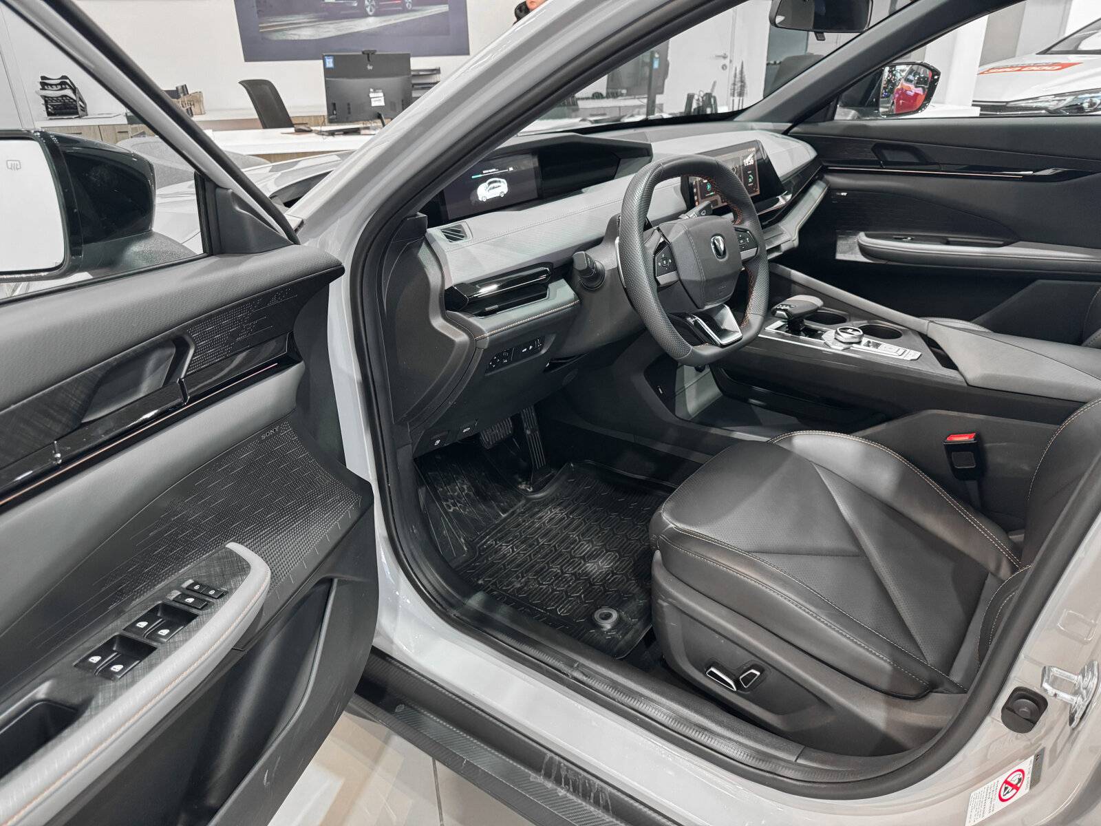 Changan Uni-V DLX 1.5T 7DCT