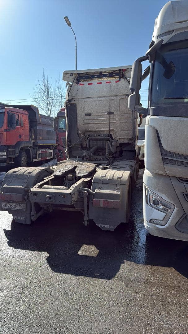 Sitrak ZZ4186V391HE,  350 000 км, 2023 года в лизинг