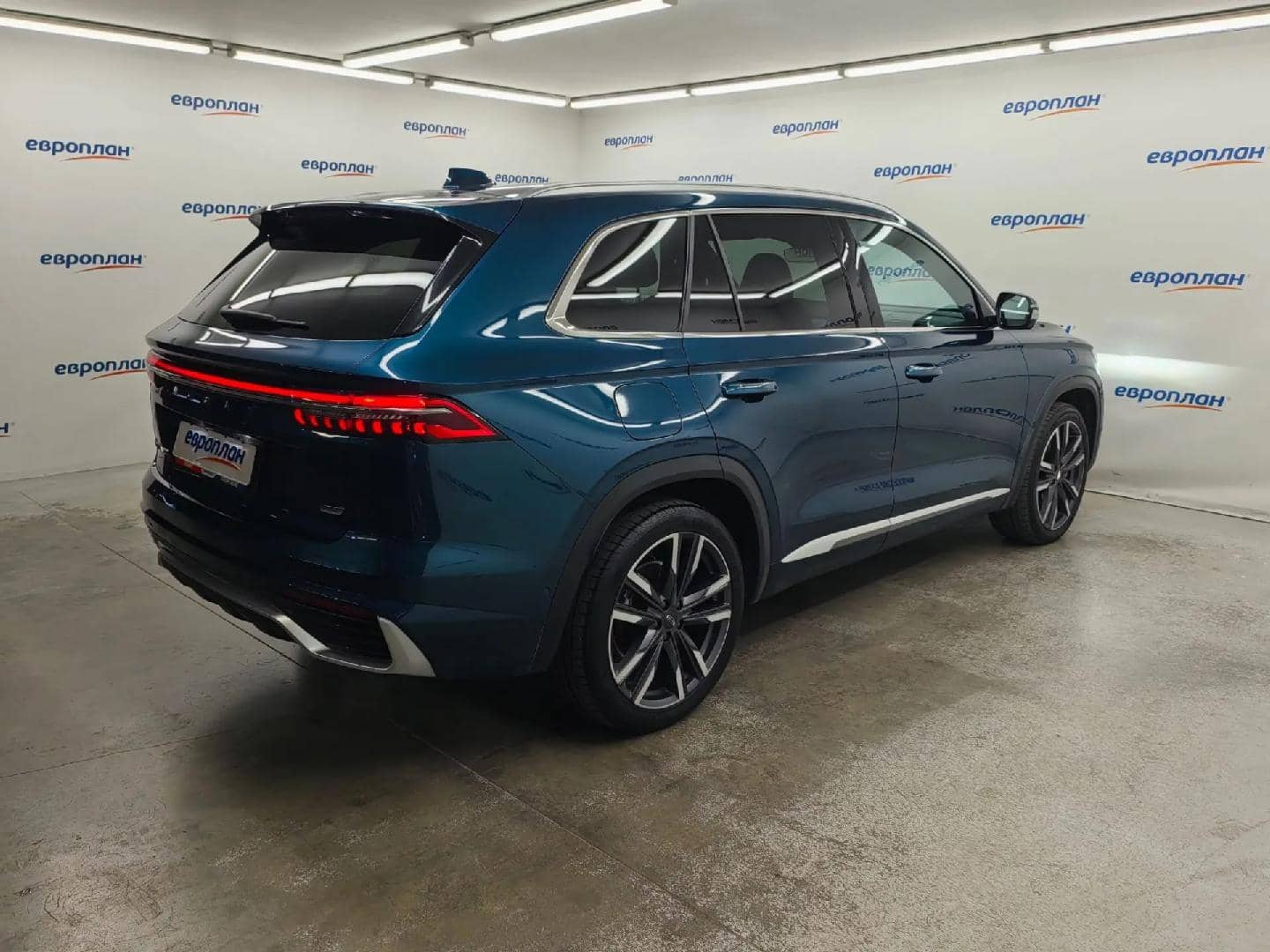 Geely Monjaro,  40 086 км, 2024 года в лизинг