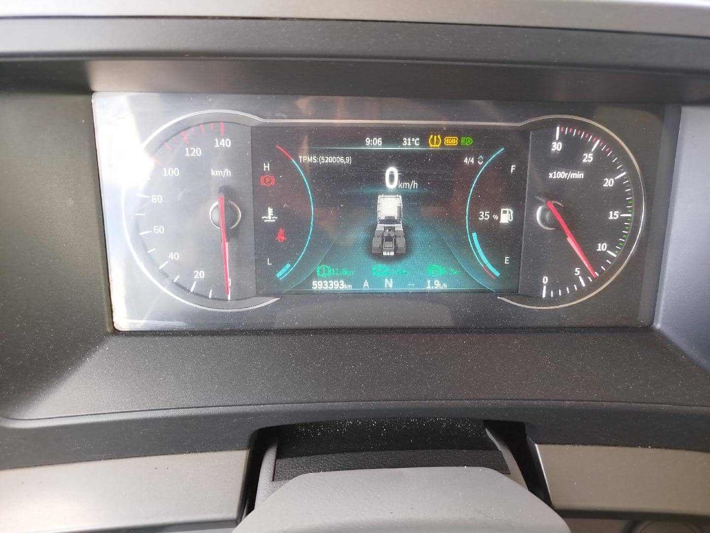 DongFeng GX DFH4180 4x2,  593 393 км, 2024 года в лизинг