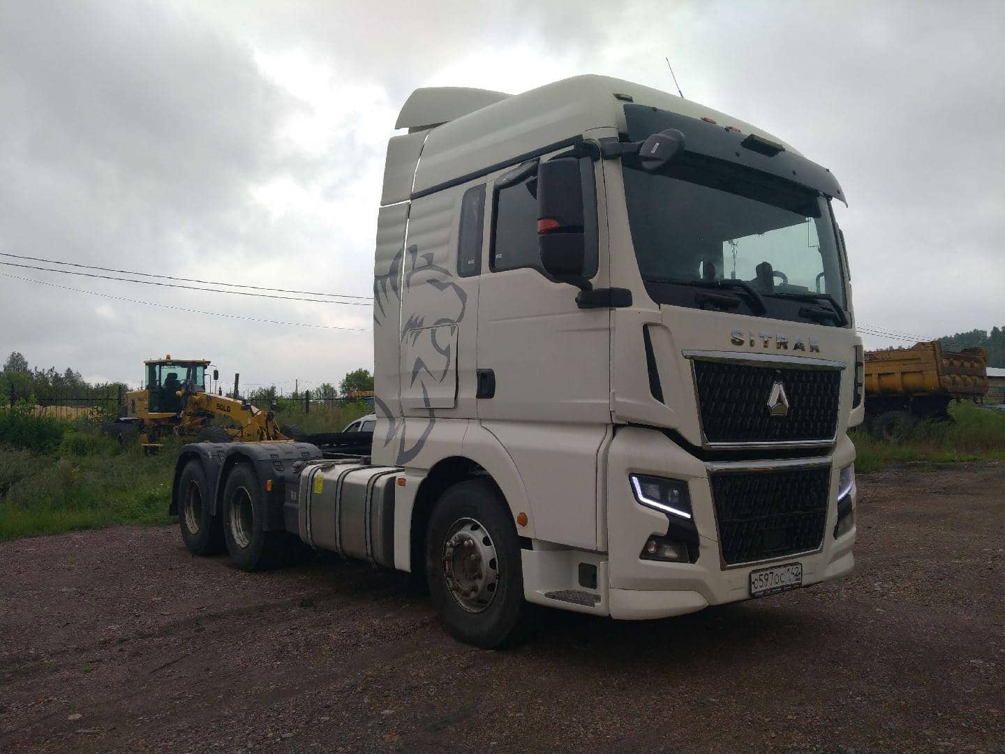 Sitrak С7Н MAX 6×4 ZZ4256V364HE,  390 204 км, 2023 года в лизинг