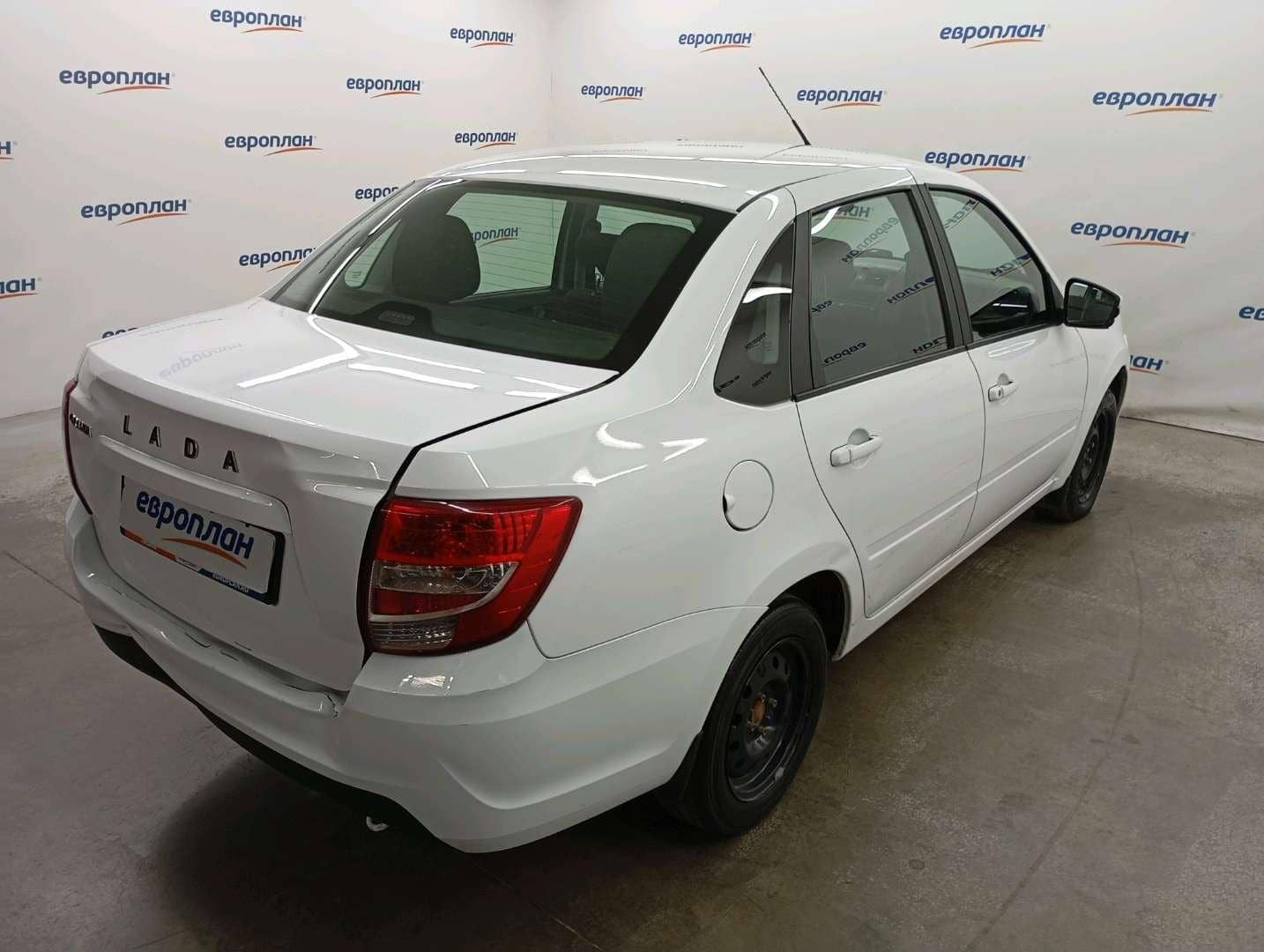 Lada Granta седан,  141 855 км, 2023 года в лизинг