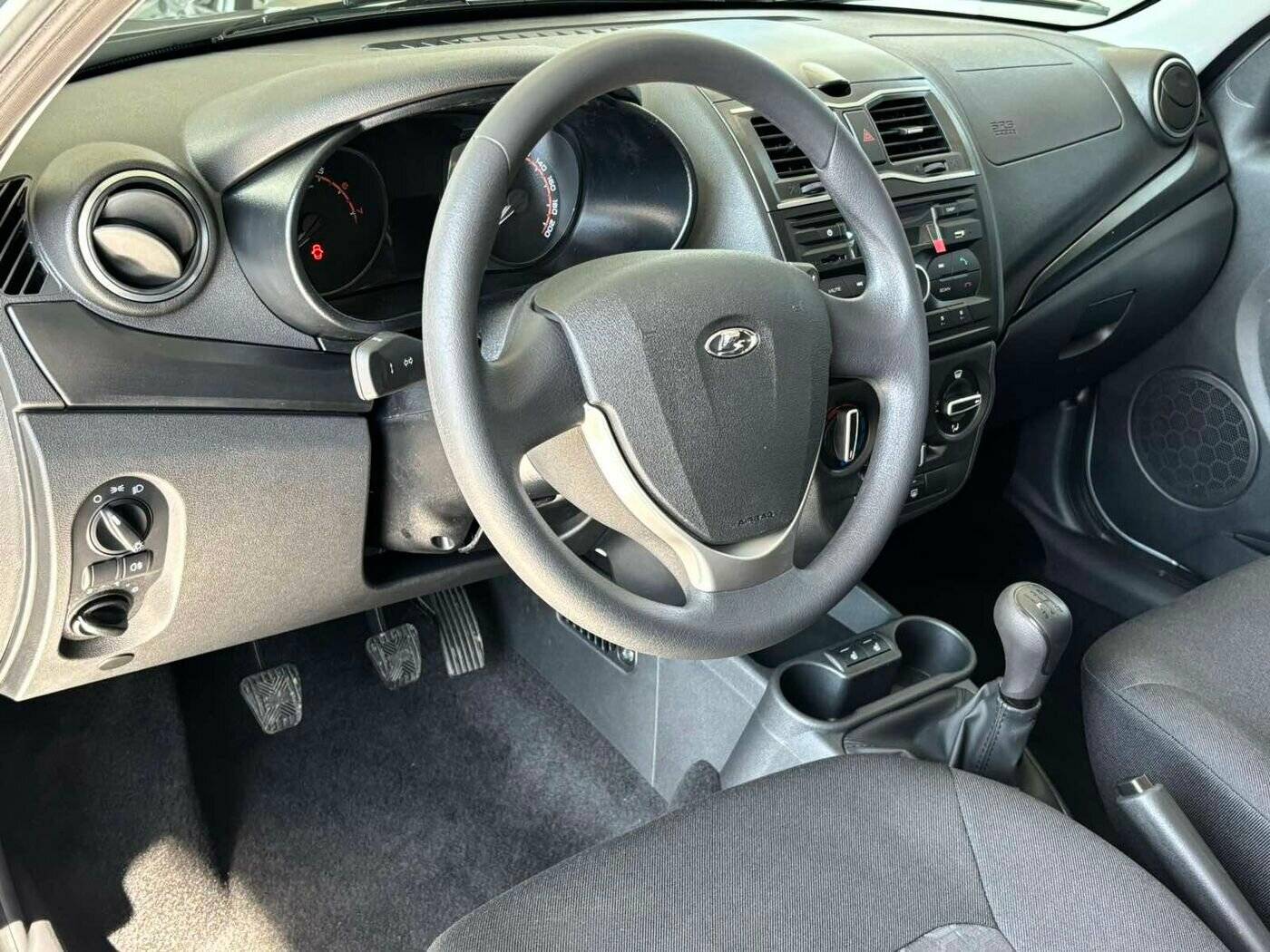 Lada Granta седан Комфорт 1.6 90 л.с. МТ (Comfort)