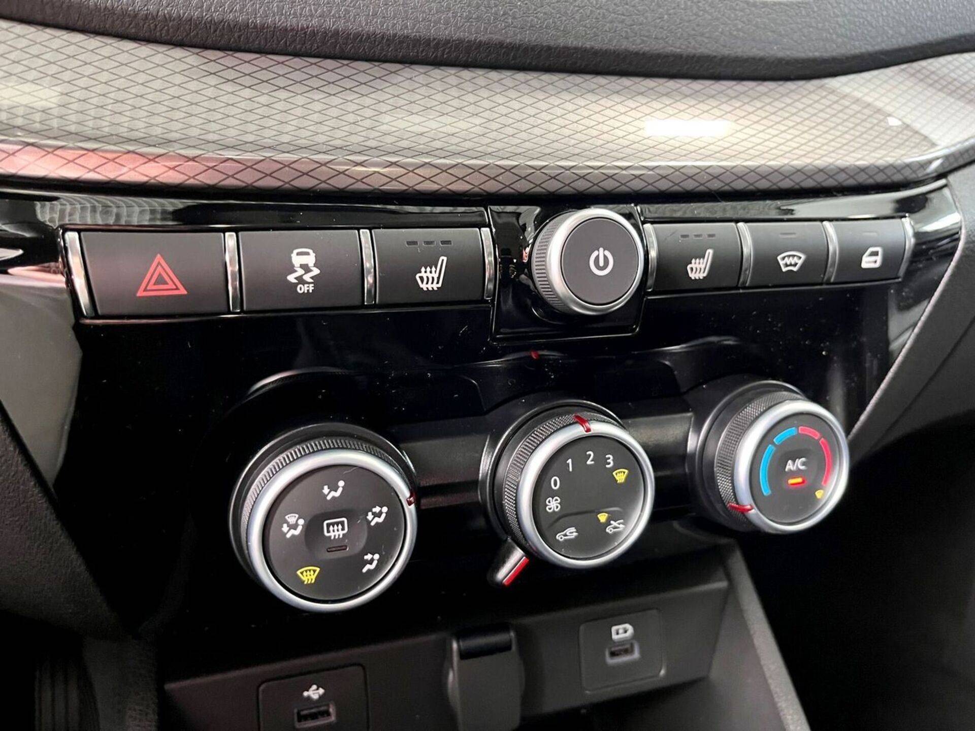 Lada Vesta седан Enjoy 24 1.8 122hp AT