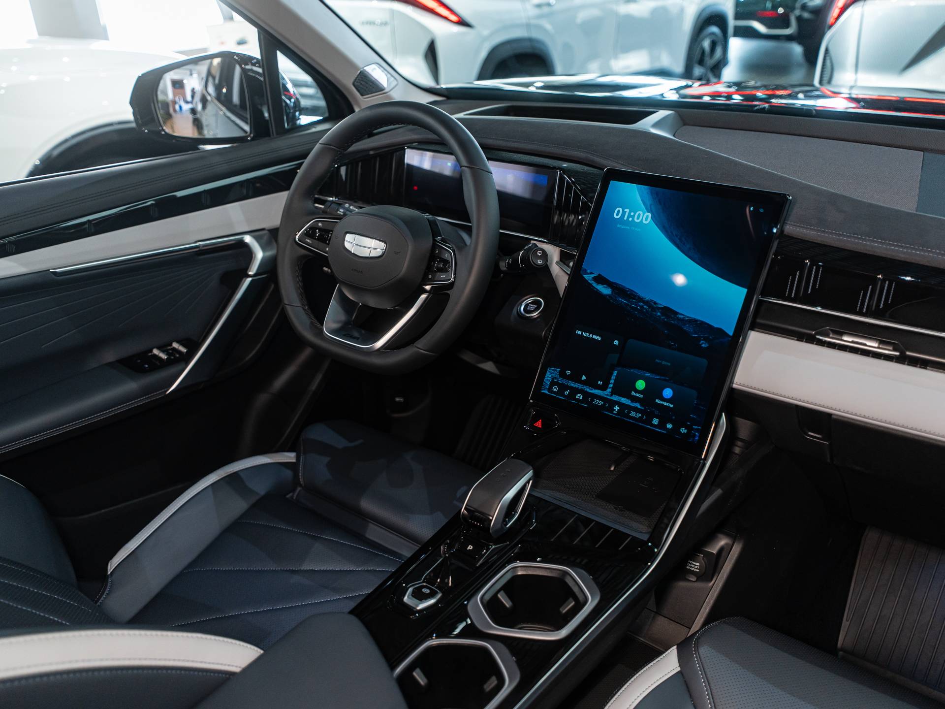 Geely Atlas Флагман 2.0Т АТ полный привод