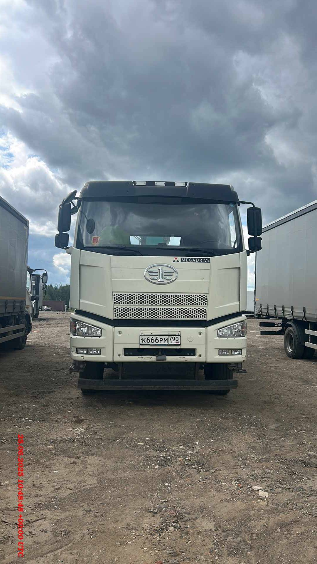 FAW CA3250P66K24T1E5 6х4,  128 799 км, 2023 года в лизинг