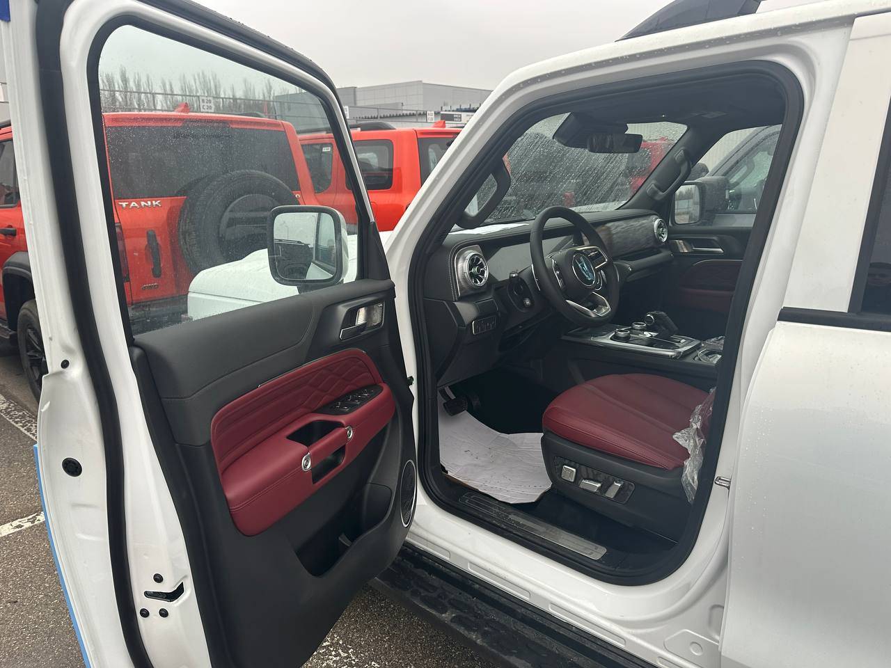 Tank 300 City Premium 2.0 8AT 4WD