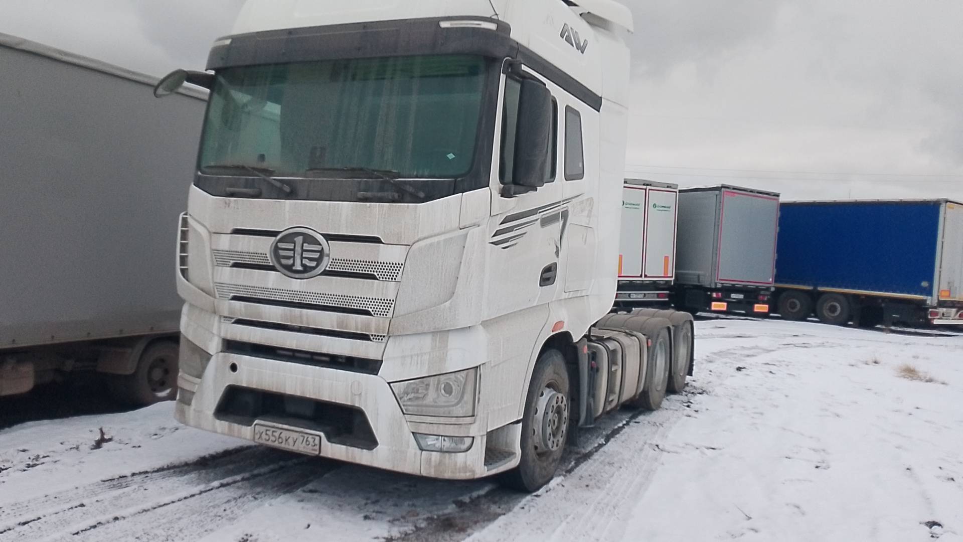 FAW CA4250P77K25T1E5 6x4,  200 000 км, 2023 года в лизинг