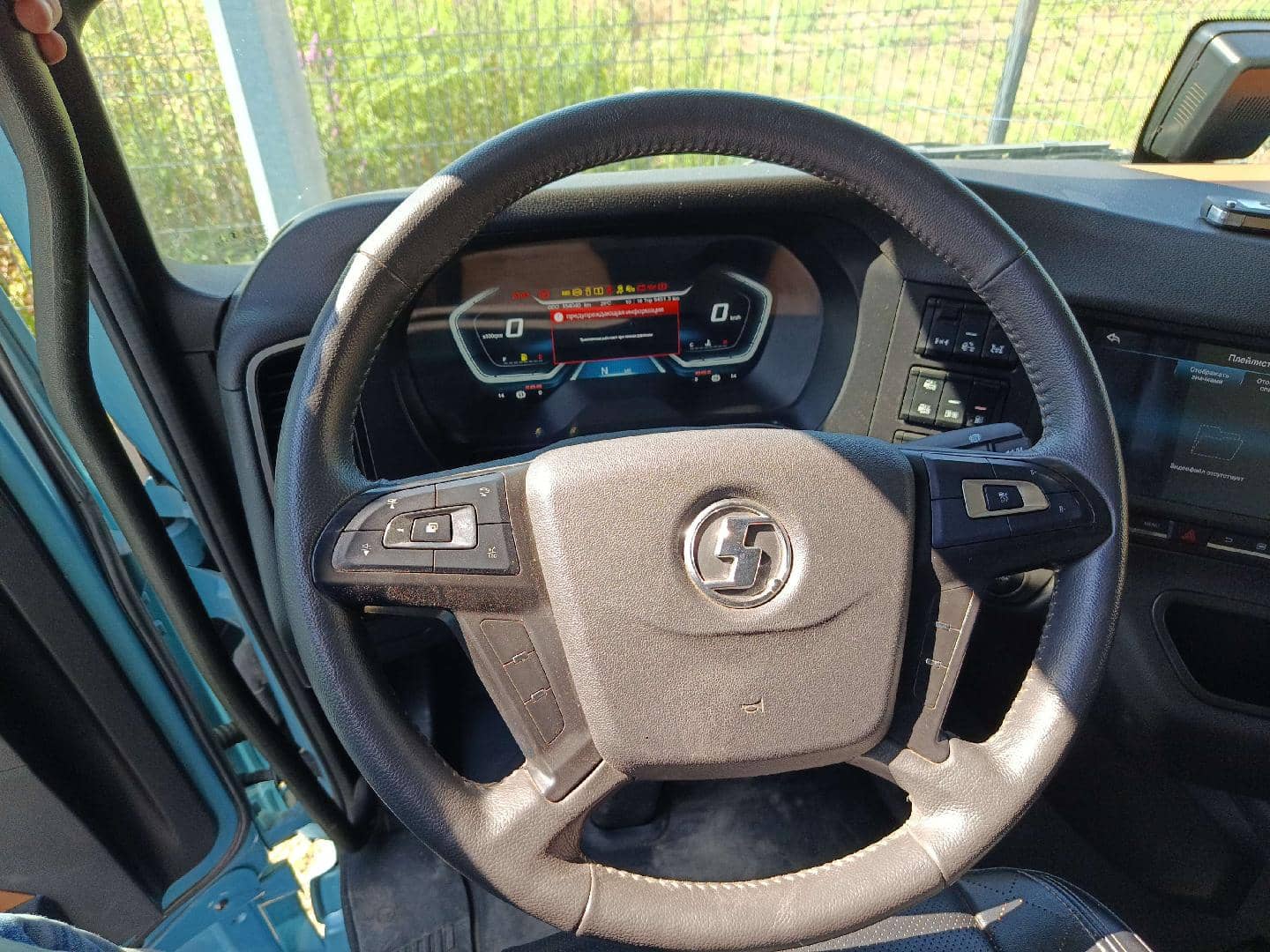Shacman SX4188YY381,  154 040 км, 2023 года в лизинг