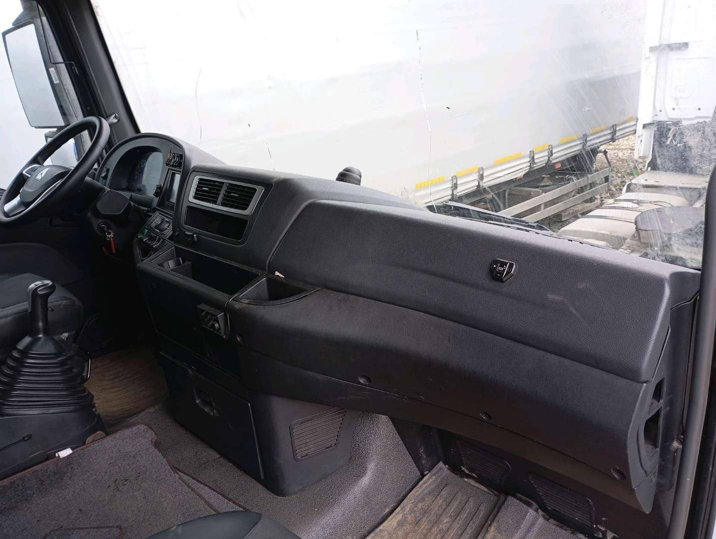 Sitrak C7H 4x2 ZZ4186V361HE,  304 216 км, 2022 года в лизинг
