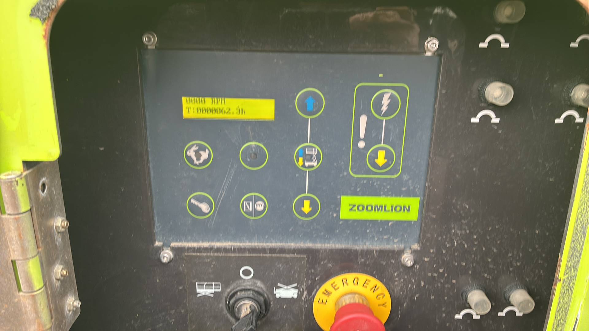 Zoomlion ZS1623RT ножничный подъемник самоходный, 2022 года в лизинг