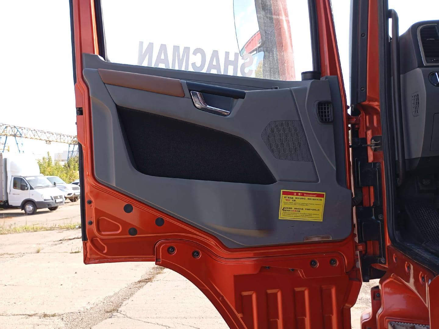 Shacman SX32586V384,  59 651 км, 2024 года в лизинг