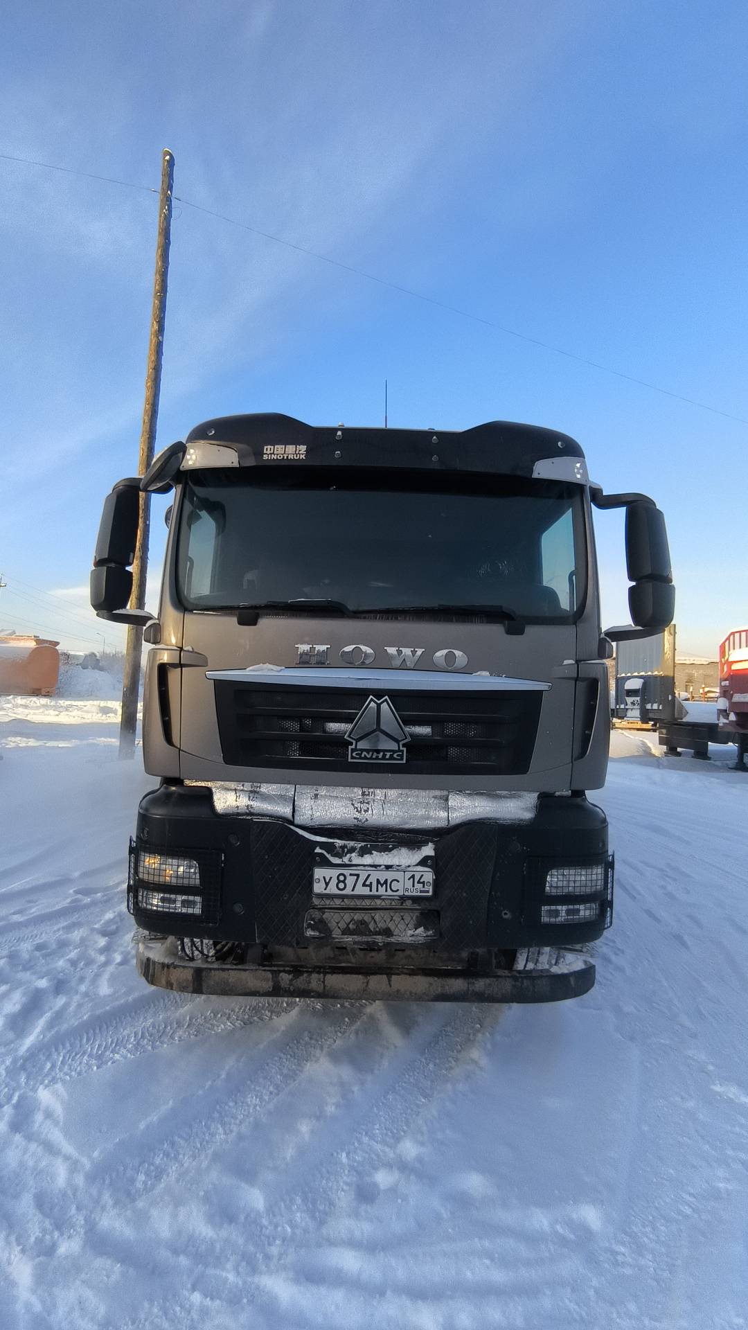 HOWO ZZ3317V386GE1 8х4,  220 746 км, 2022 года в лизинг