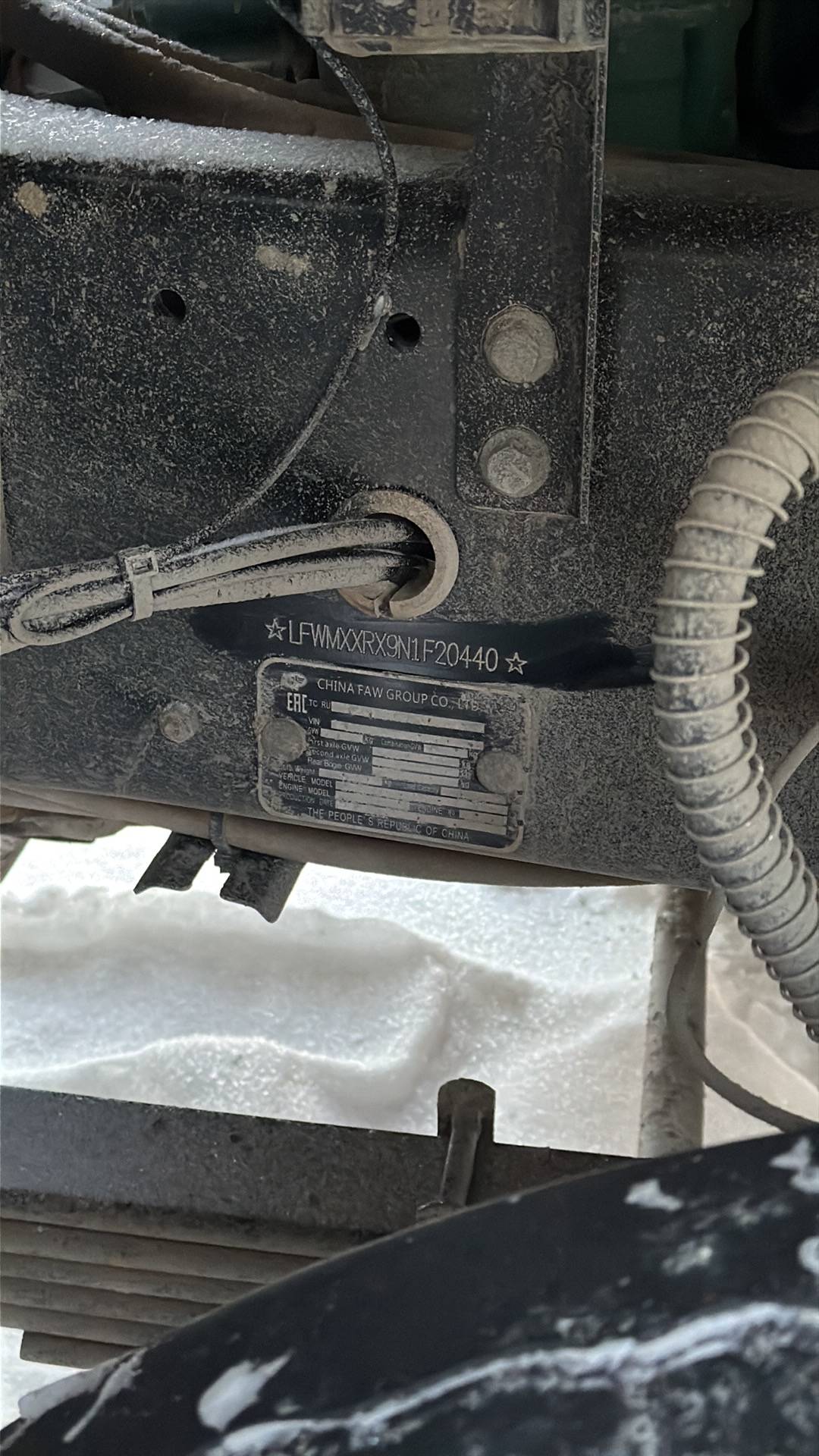 FAW CA3310P66K24T4E5 8х4,  184 823 км, 2022 года в лизинг