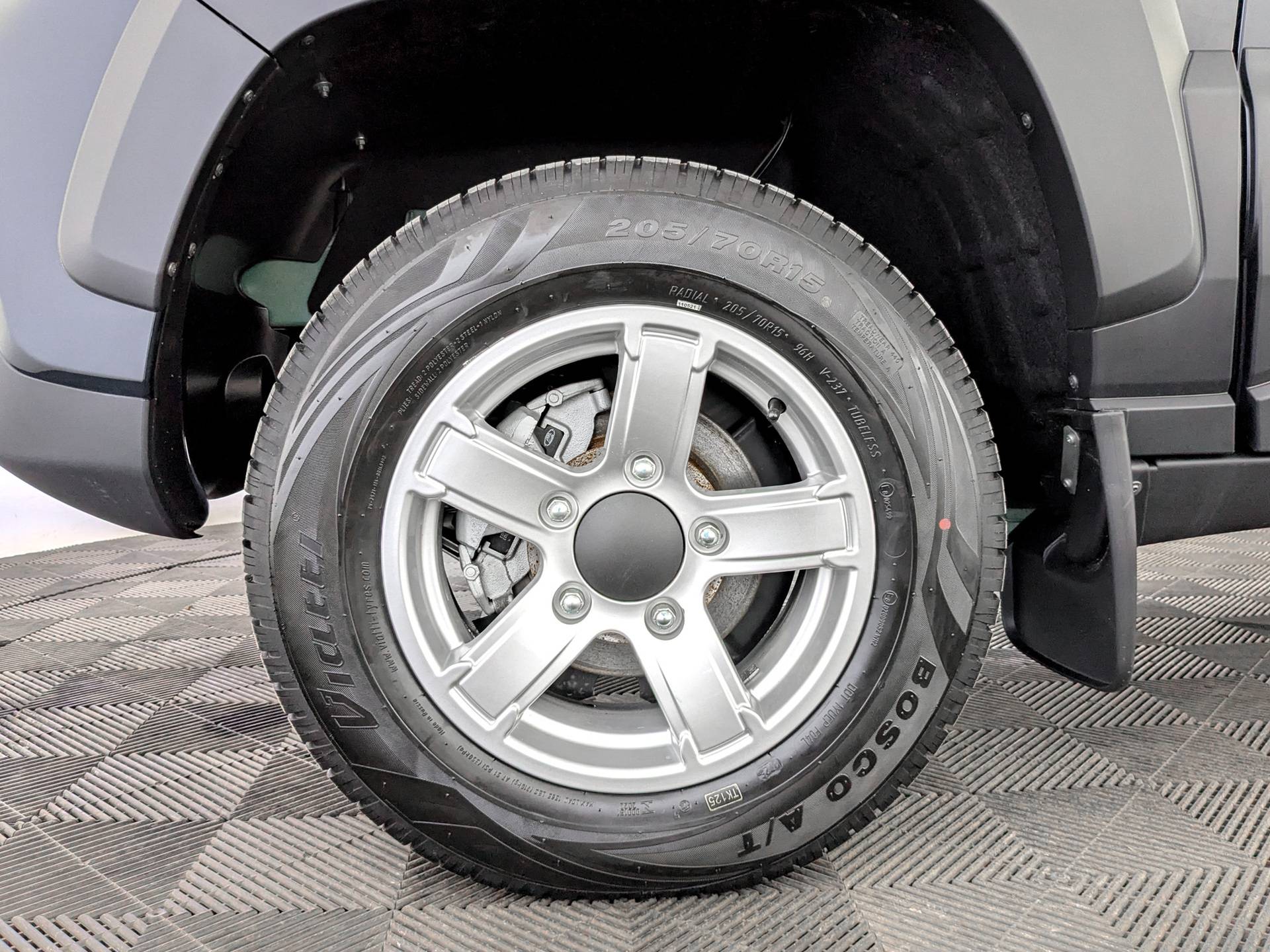 Lada Niva Travel Comfort 24 MMS 1.7 80hp 5MT