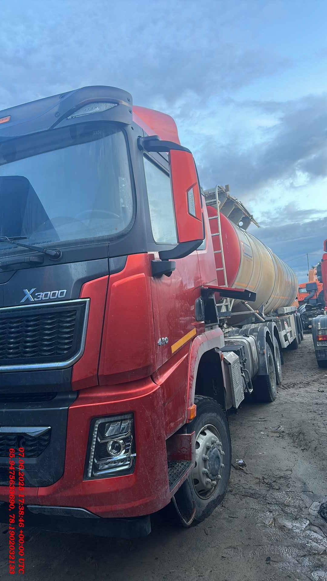 Shacman SX42586V385