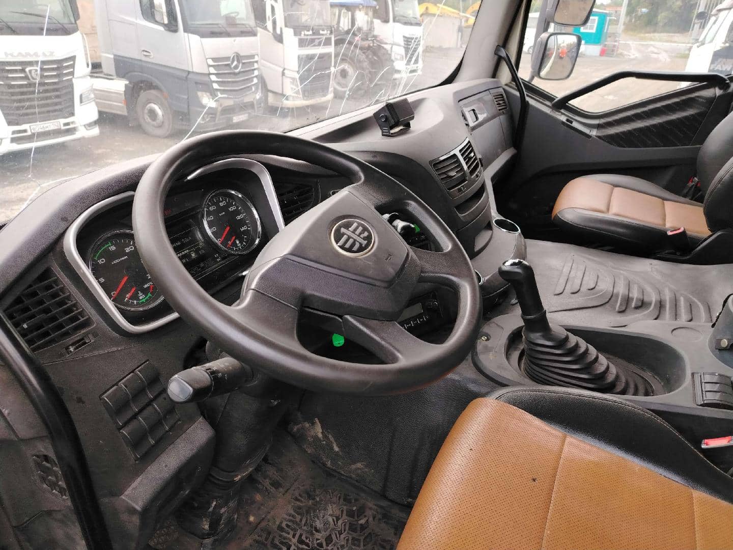FAW CA3250P66K24T1E5 6х4,  146 429 км, 2022 года в лизинг
