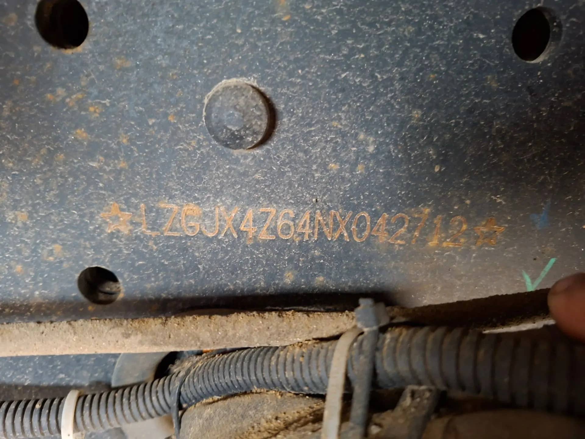 Shacman SX331863366,  76 968 км, 2022 года в лизинг