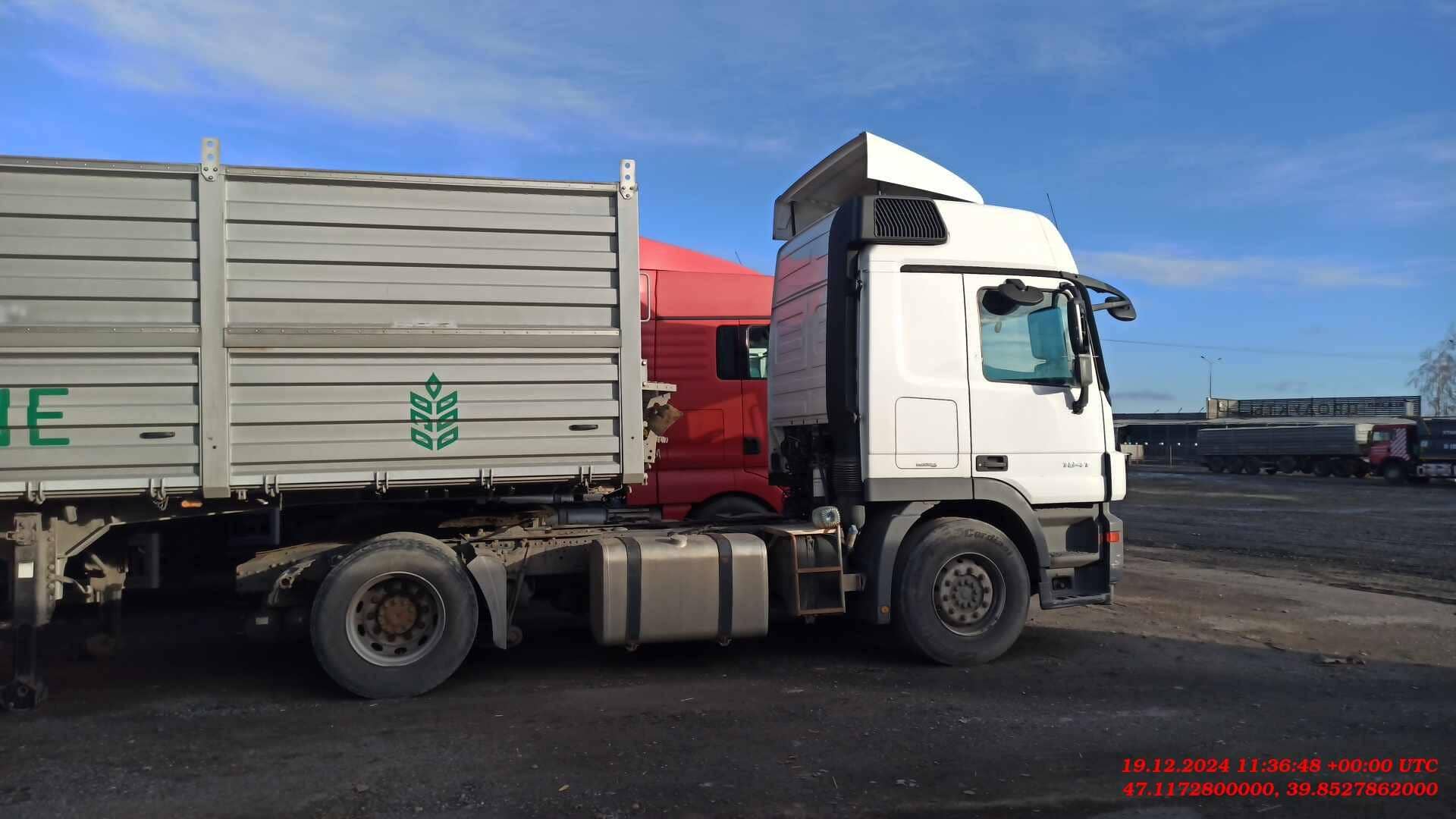 Mercedes-Benz Actros 3 1844 LS 4x2 (Megaspace),  514 128 км, 2018 года в лизинг