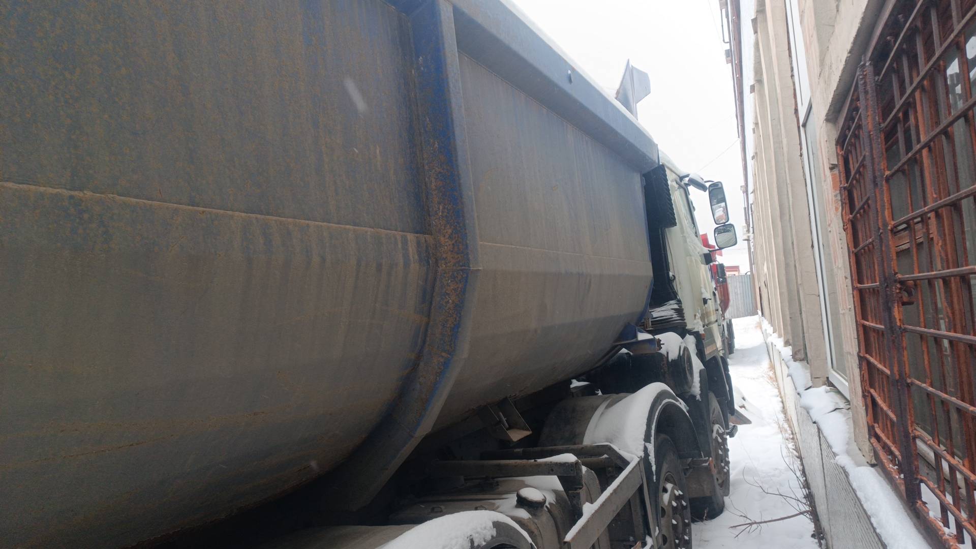 МАЗ 6516C9-520-000,  185 000 км, 2021 года в лизинг