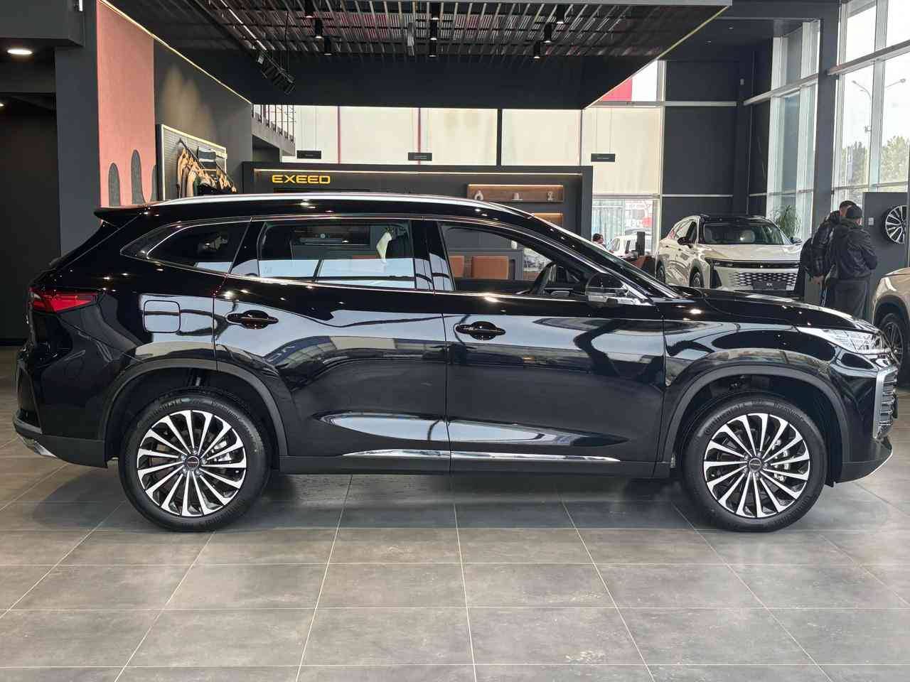 EXEED TXL Premium 2.0 TGDI 8AT AWD