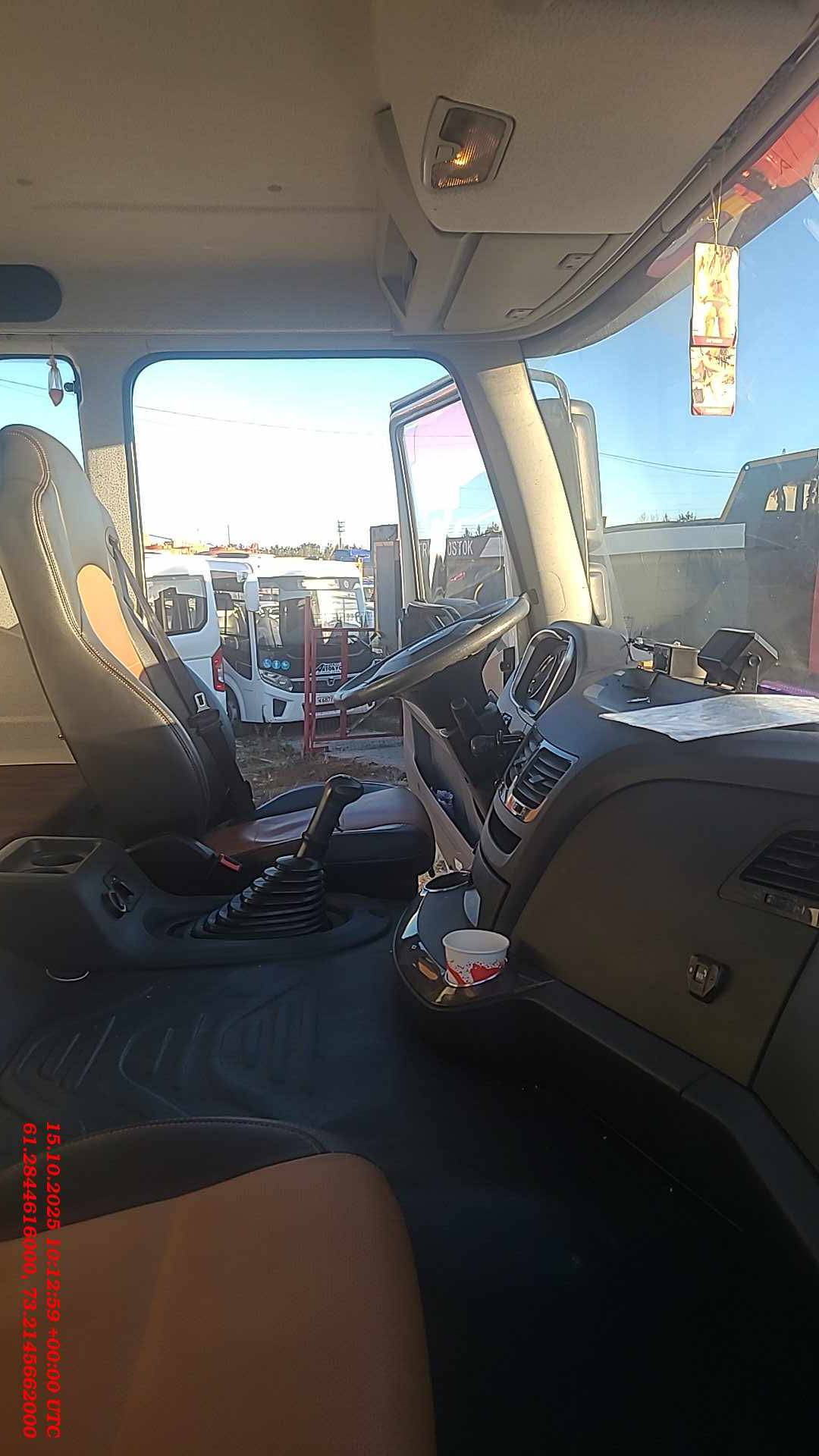 FAW CA3250P66K24L1TE5 6x6,  13 707 км, 2023 года в лизинг