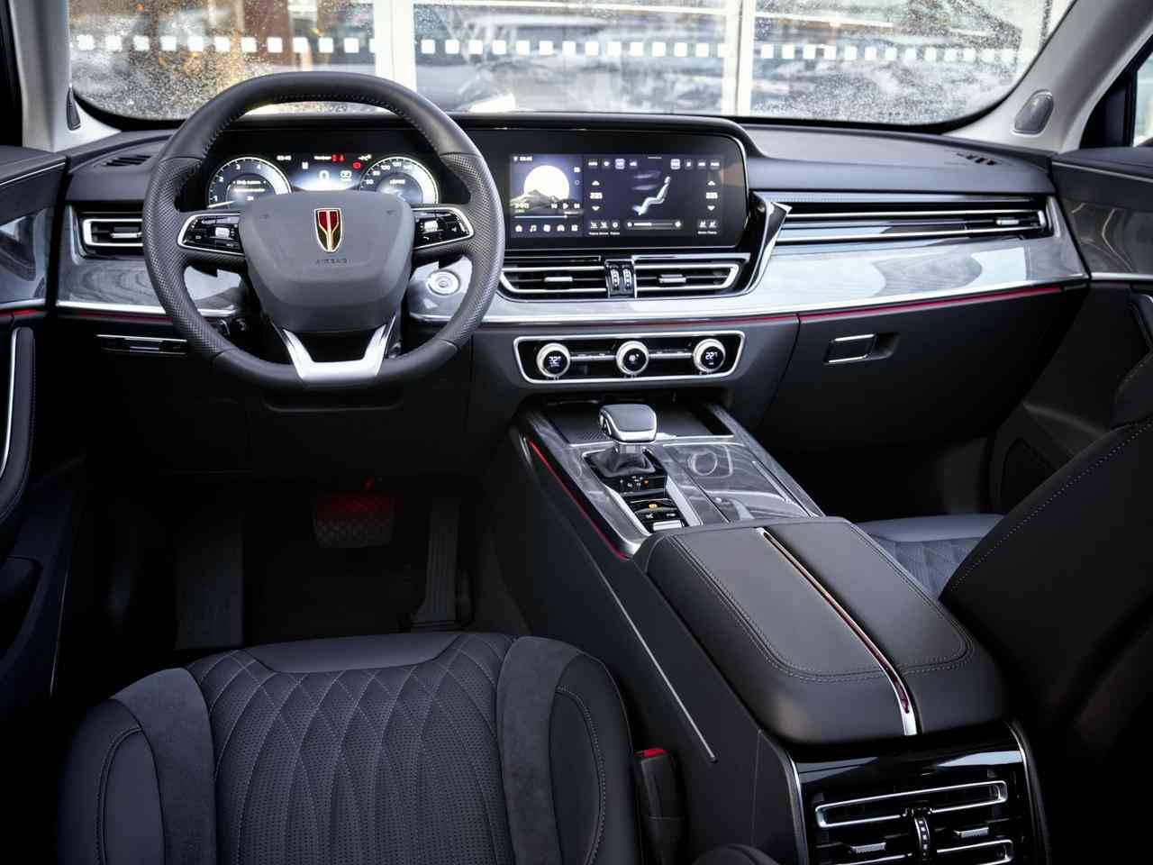 Hongqi HS5 Deluxe 2.0T AWD