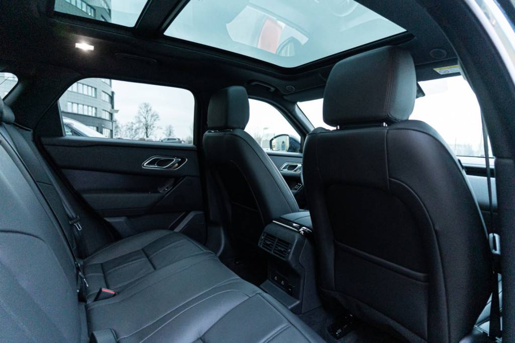 Land Rover Velar 2.0 250 Дайнэмик СЕ (Dynamic SE)