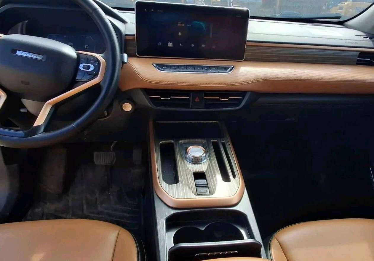 Haval Jolion,  244 520 км, 2023 года в лизинг