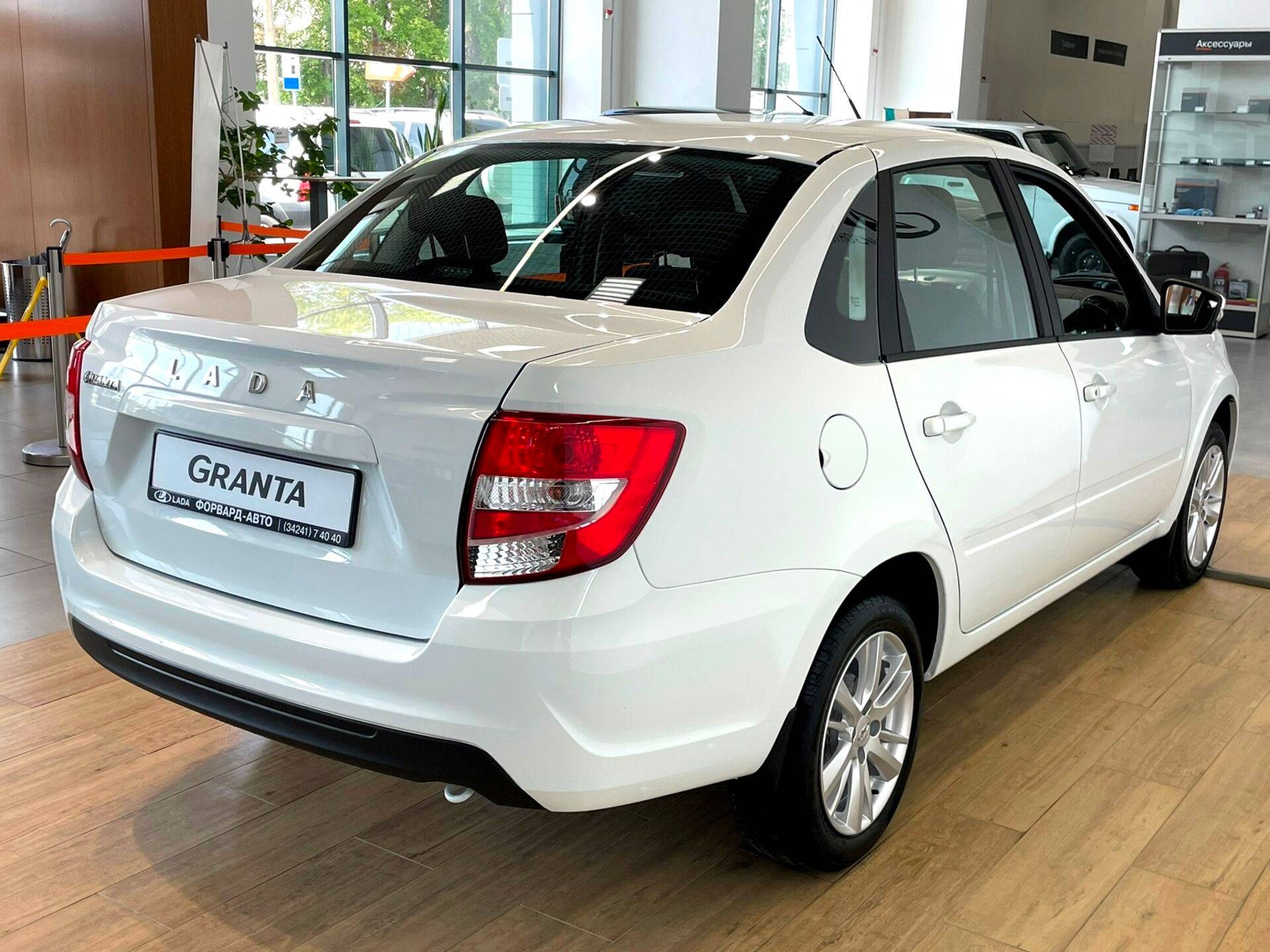 Lada Granta седан Comfort 24 1.6 106hp 5MT