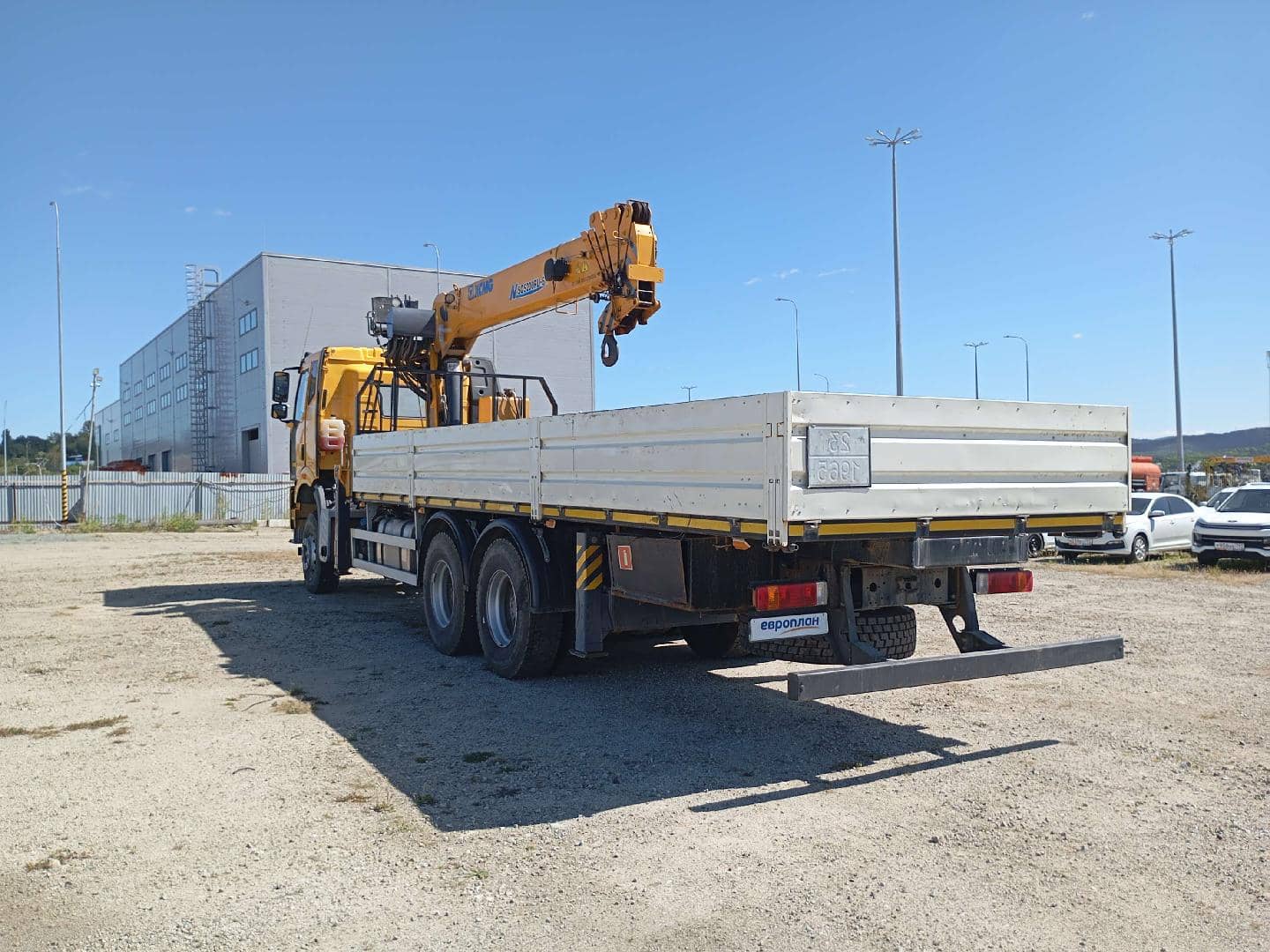 FAW CA3250P66K24T1E5 6х4,  28 693 км, 2024 года в лизинг