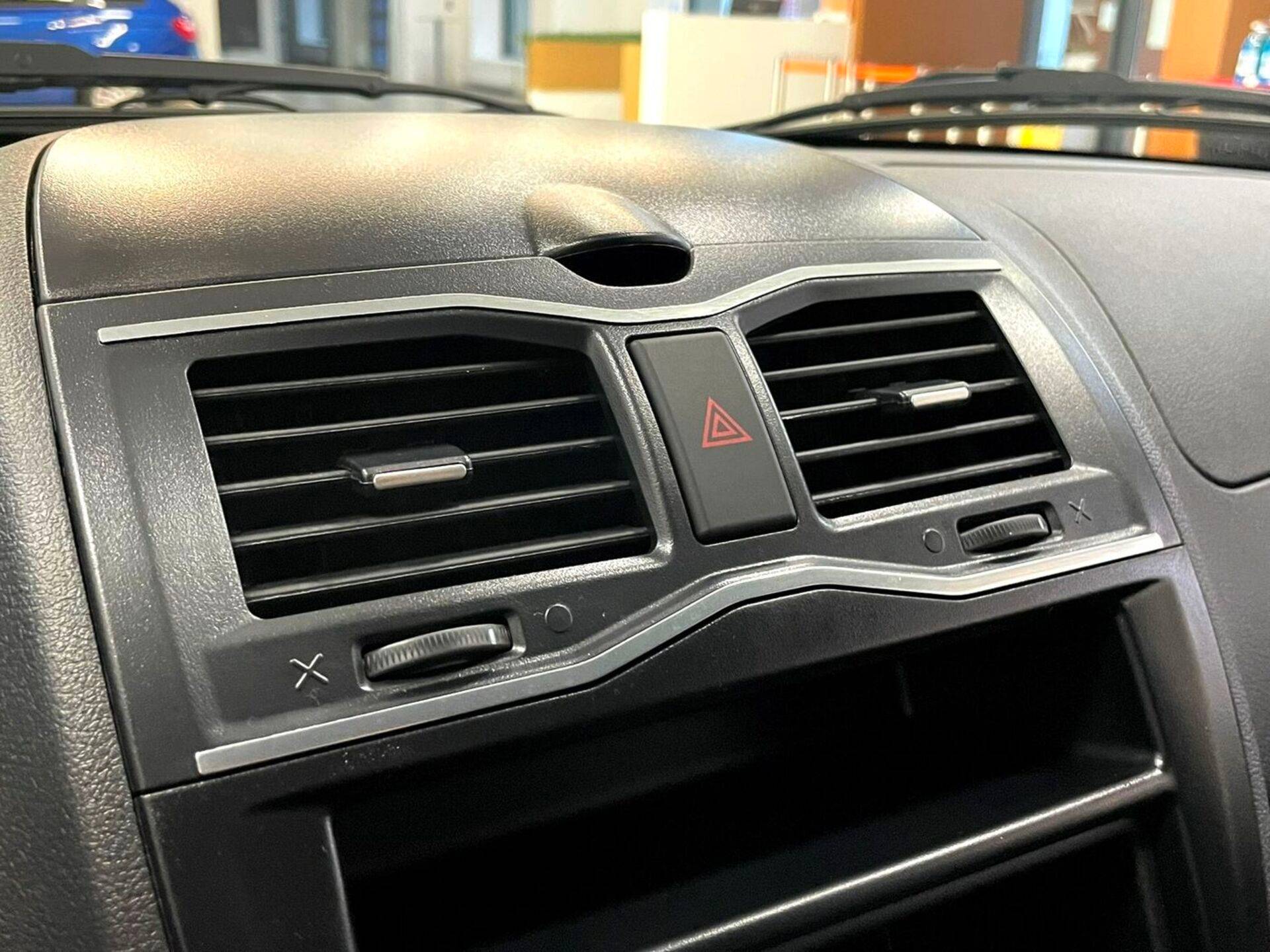 Lada Granta седан Comfort 24 1.6 106hp 5MT