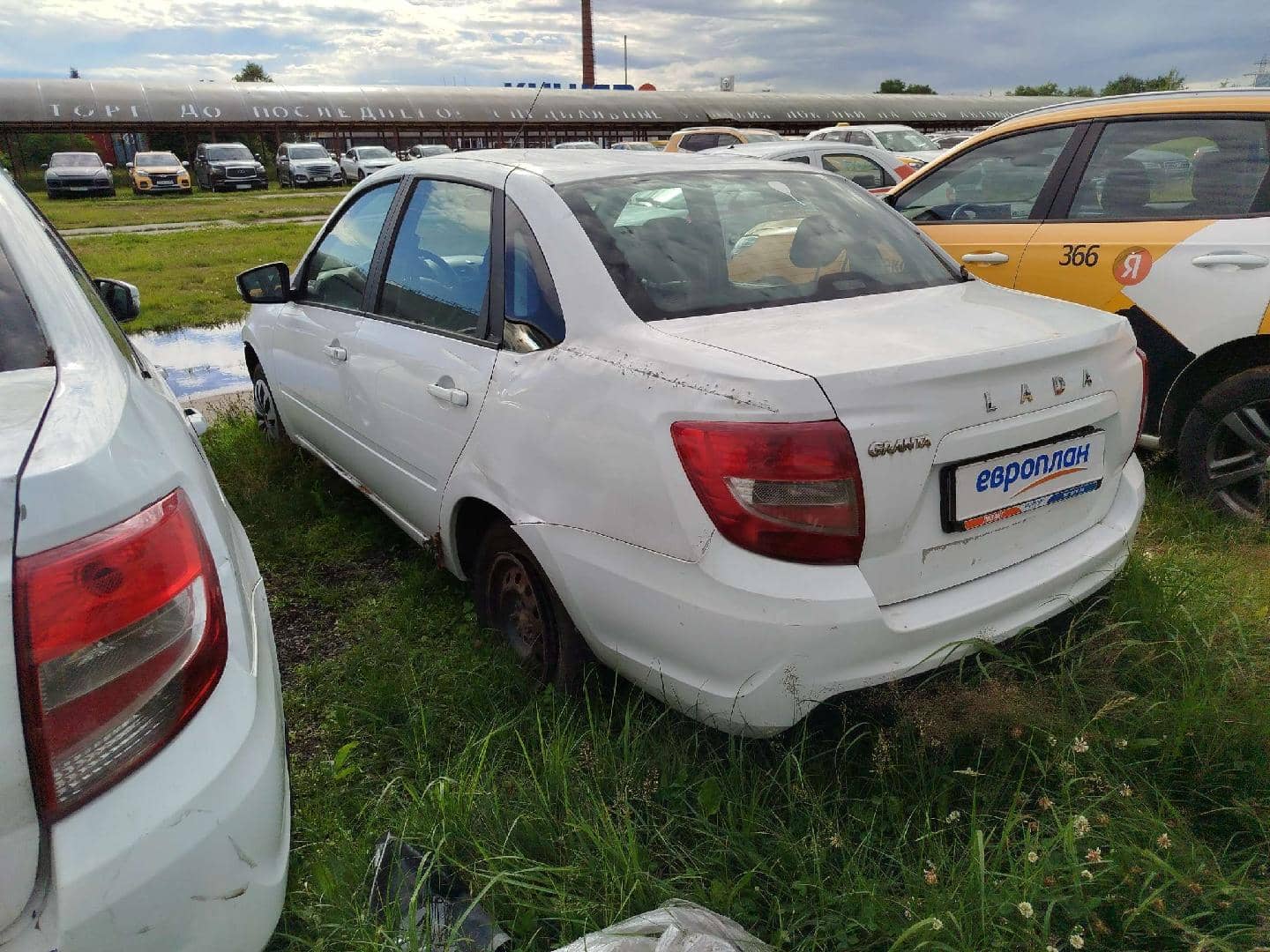 Lada Granta седан,  124 303 км, 2023 года в лизинг