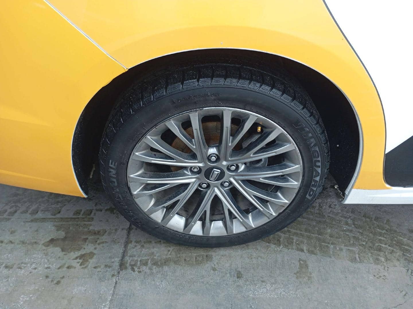FAW Bestune B70,  170 355 км, 2023 года в лизинг